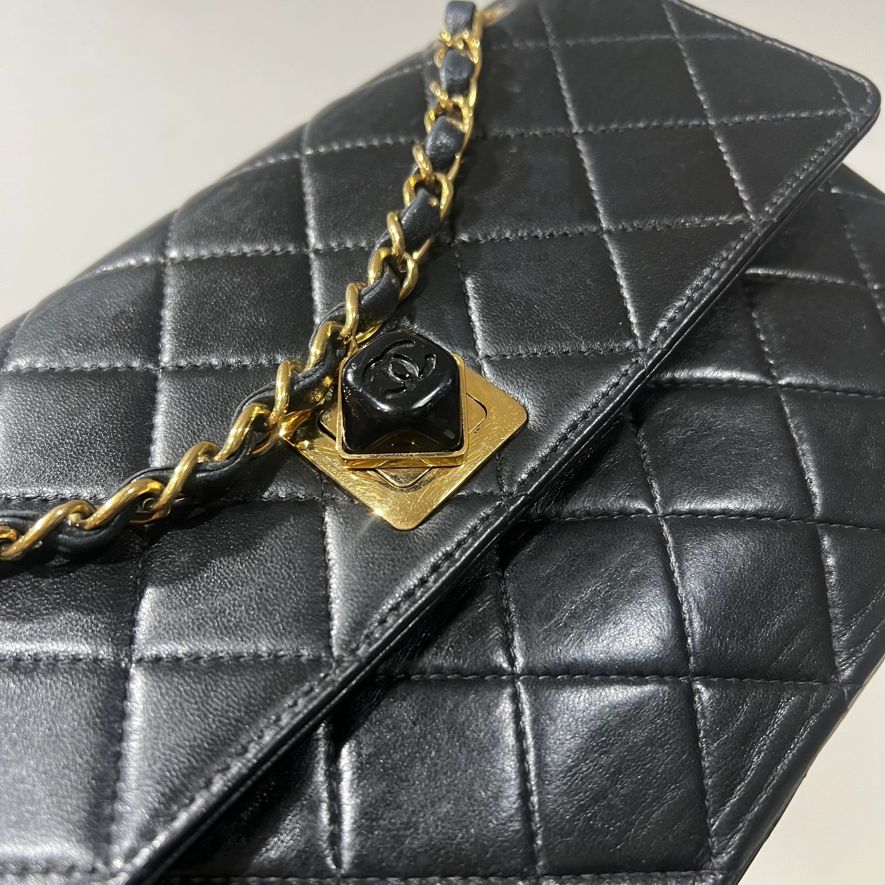 Chanel CHANEL VINTAGE SINGLE FLAP BAG LAMB SKIN BLACK 90204394