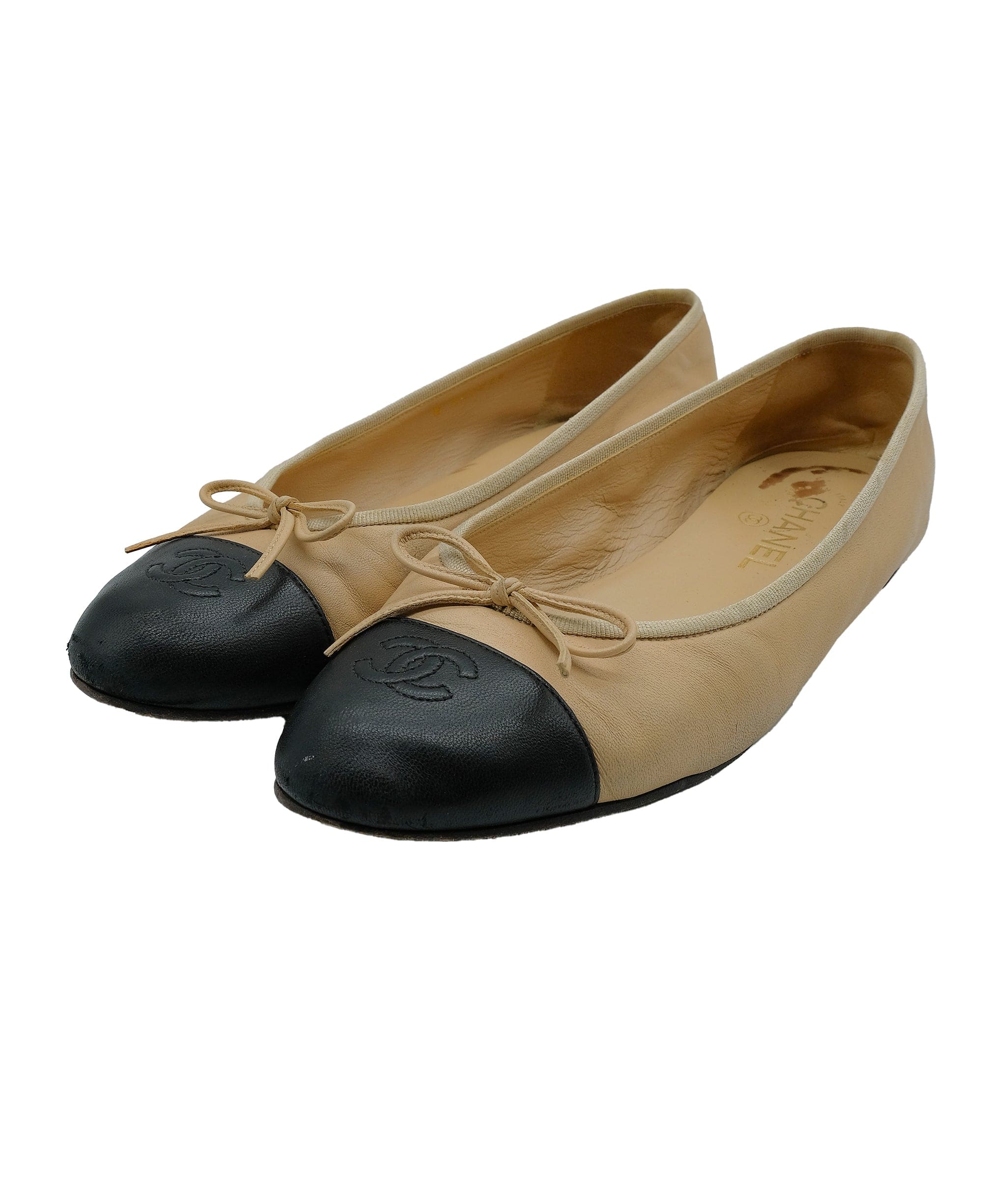 Chanel Chanel Ballerina Beige size 40 RJC2888