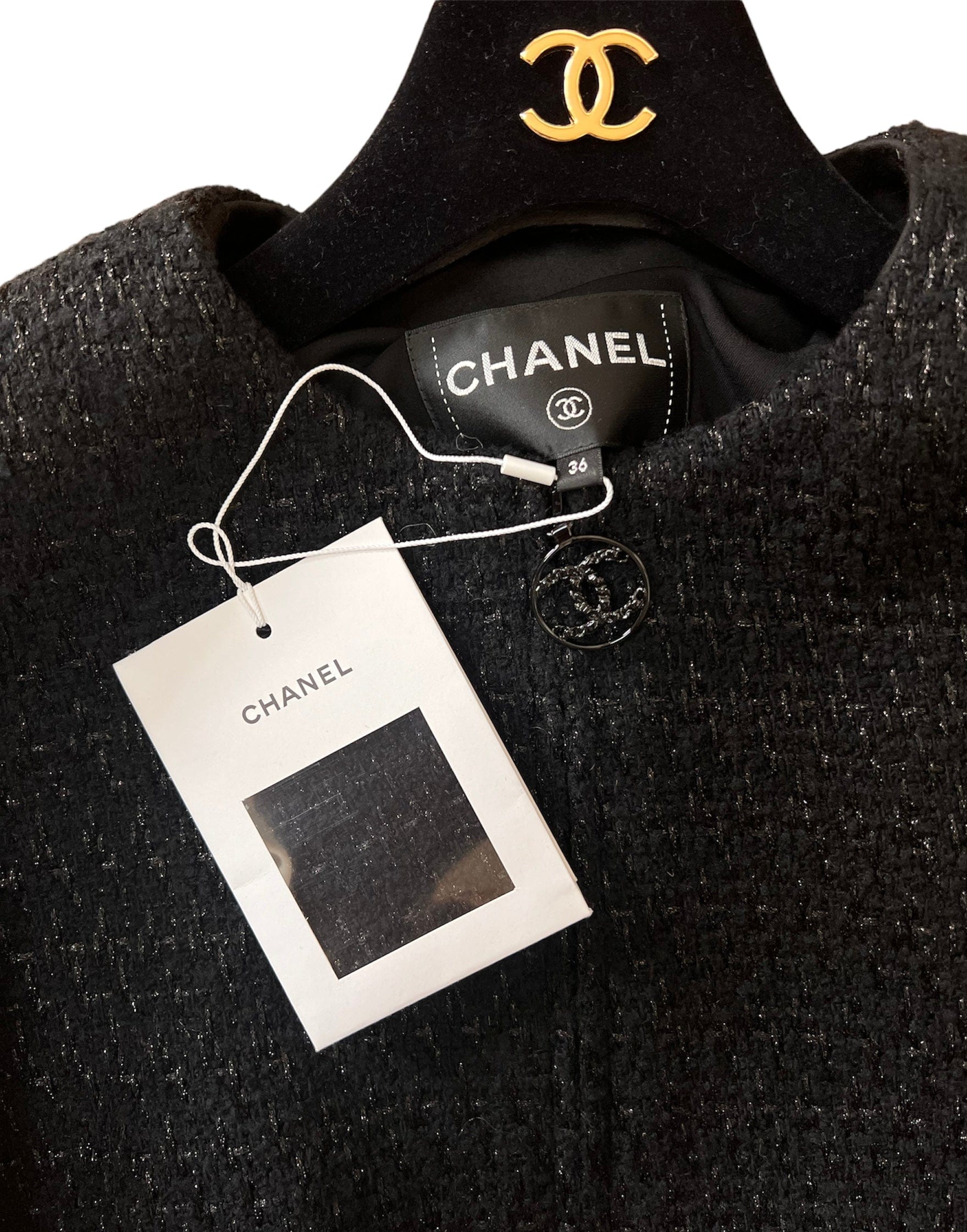 Chanel Chanel Black Cropped Tweed Jacket with CC zipper pull UKC1153