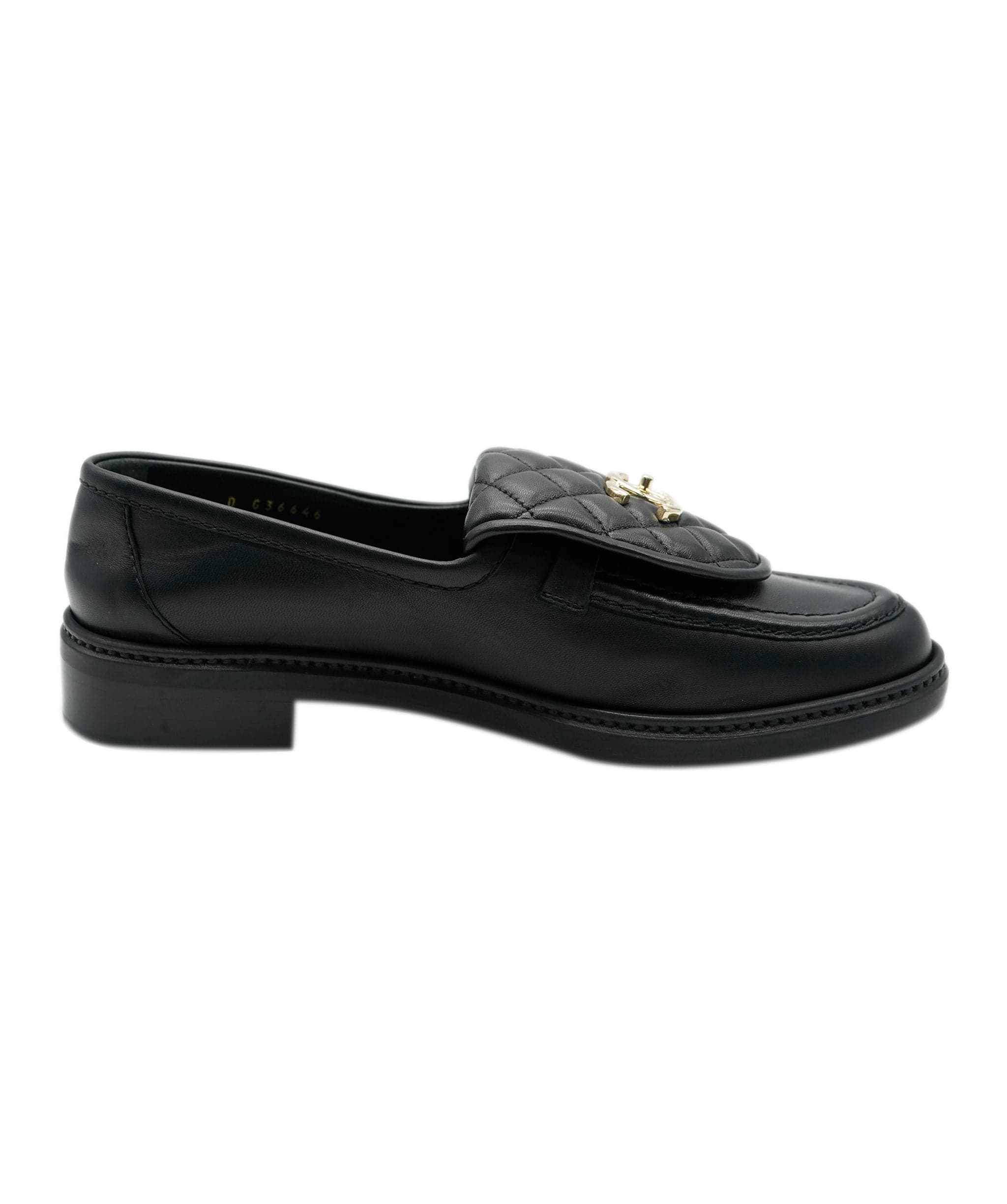 Chanel Chanel Black Turnlock Loafer AVL1161