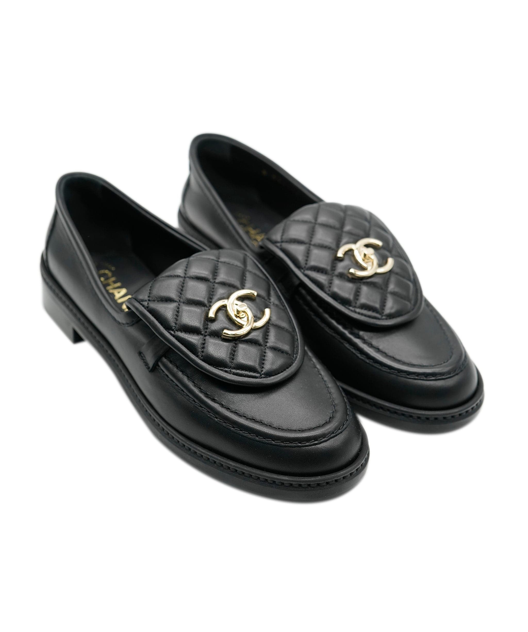 Chanel Chanel Black Turnlock Loafer AVL1161