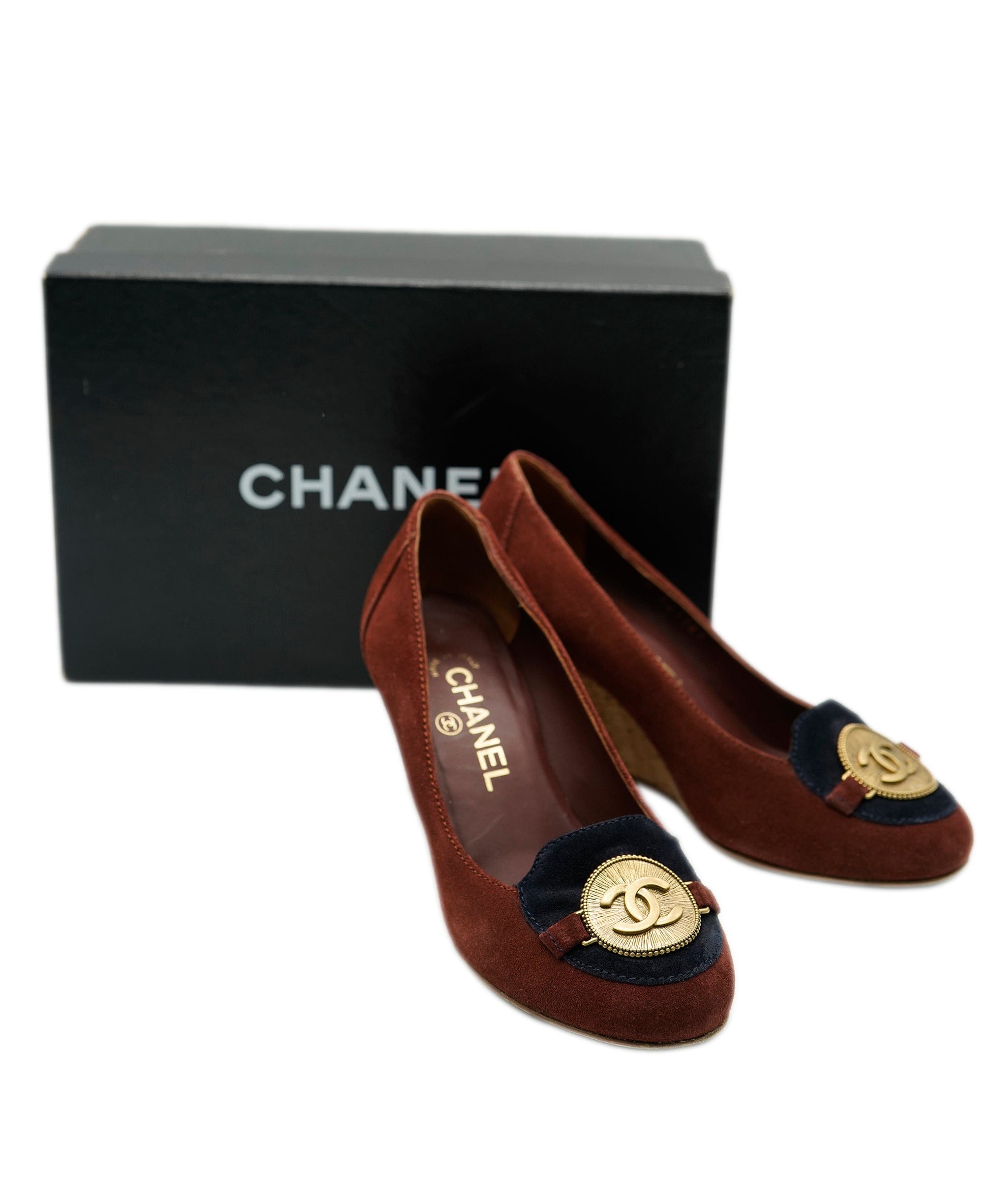 Chanel Chanel burgundy wedges with sunburst detail  - AJC0450