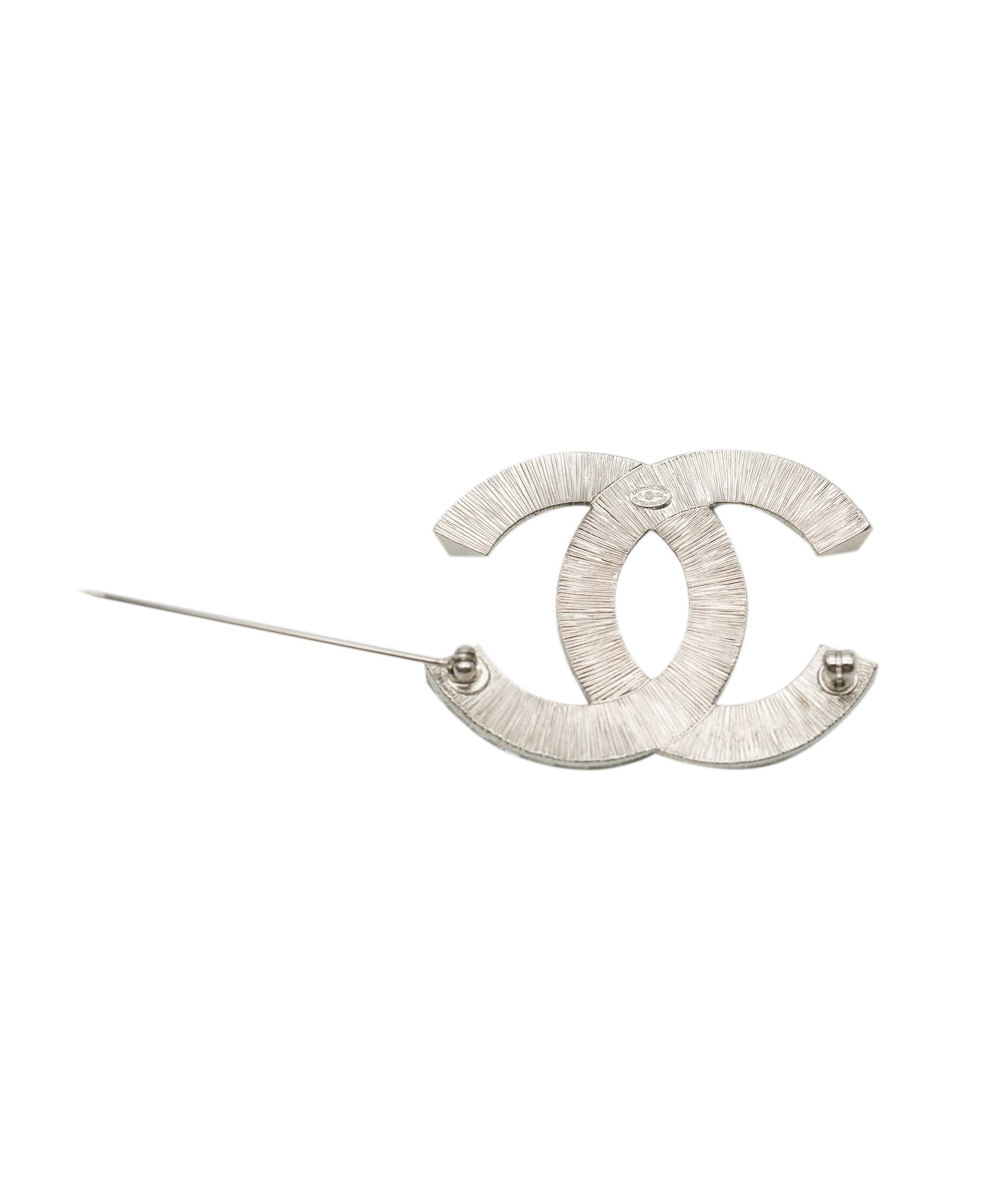 Chanel Chanel CC diamonte Brooch ALC0928