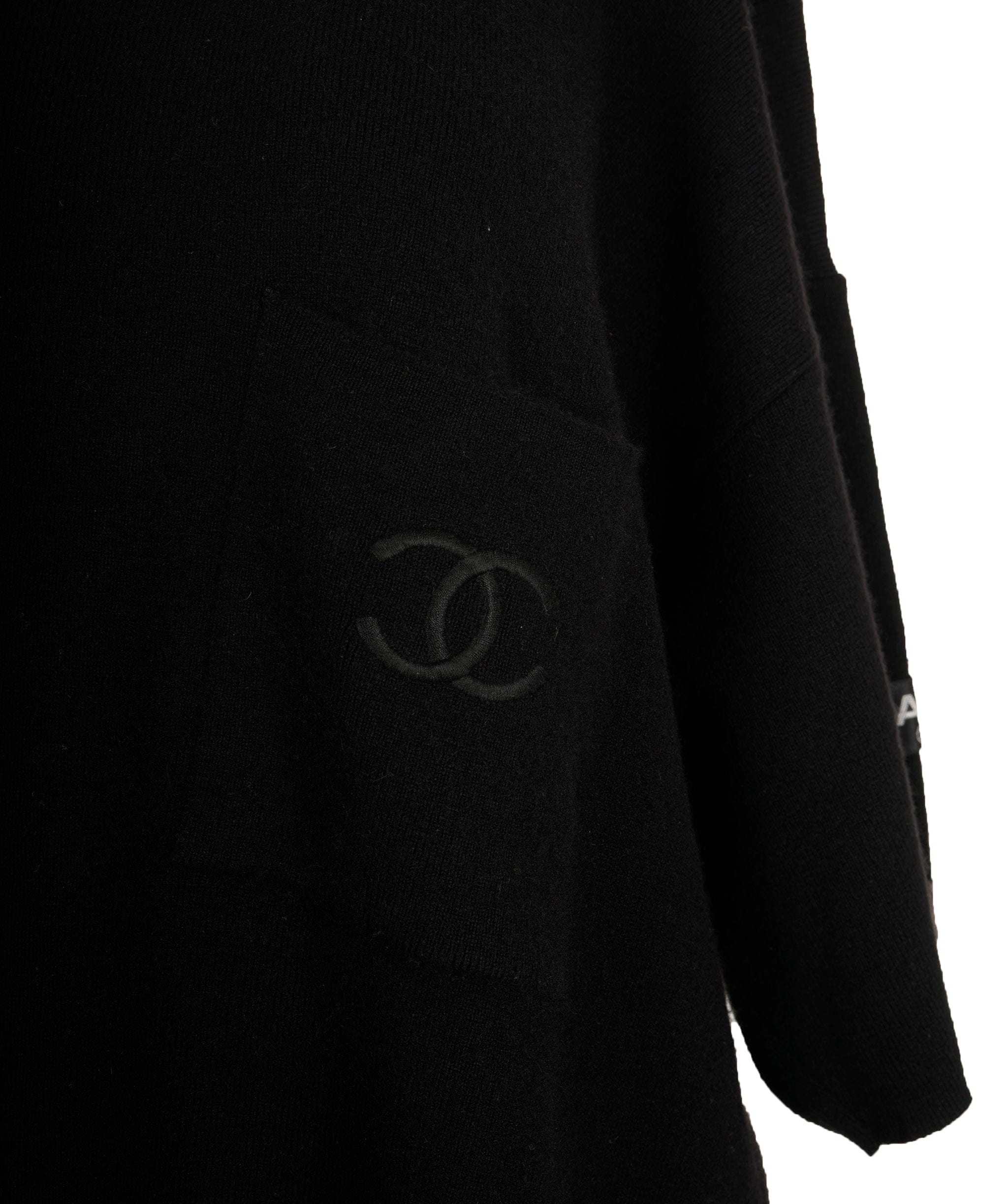 Chanel Chanel CC Logo Over Size Knit Top ASL9802