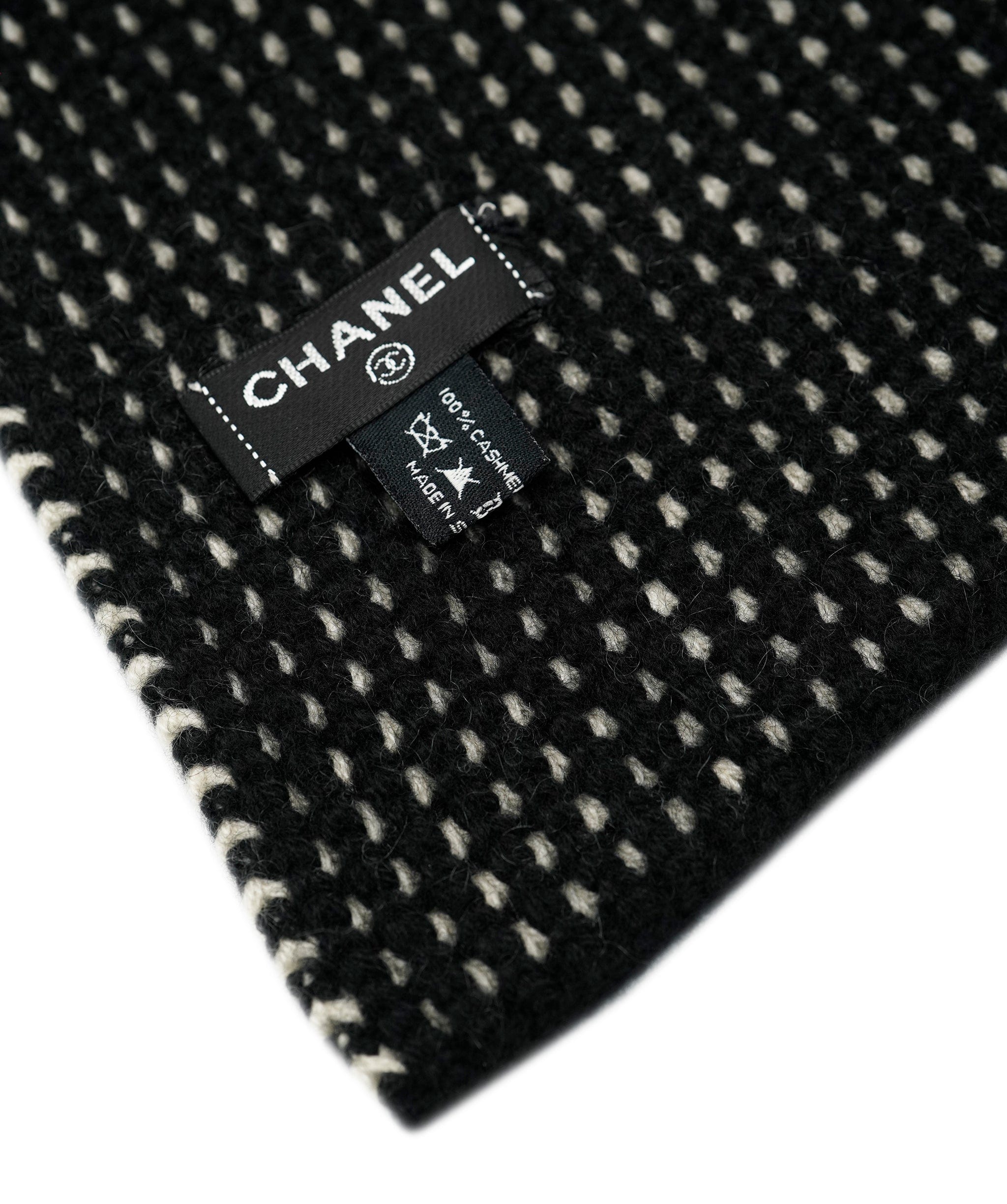 Chanel Chanel CC Tweed Scarf Black White