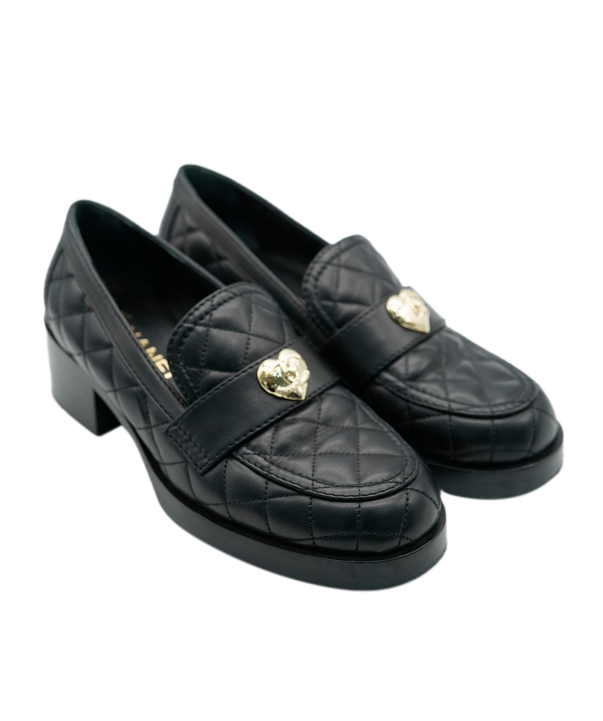 Chanel Chanel Loafers black quilted gold heart CC 38,5 AVC1150