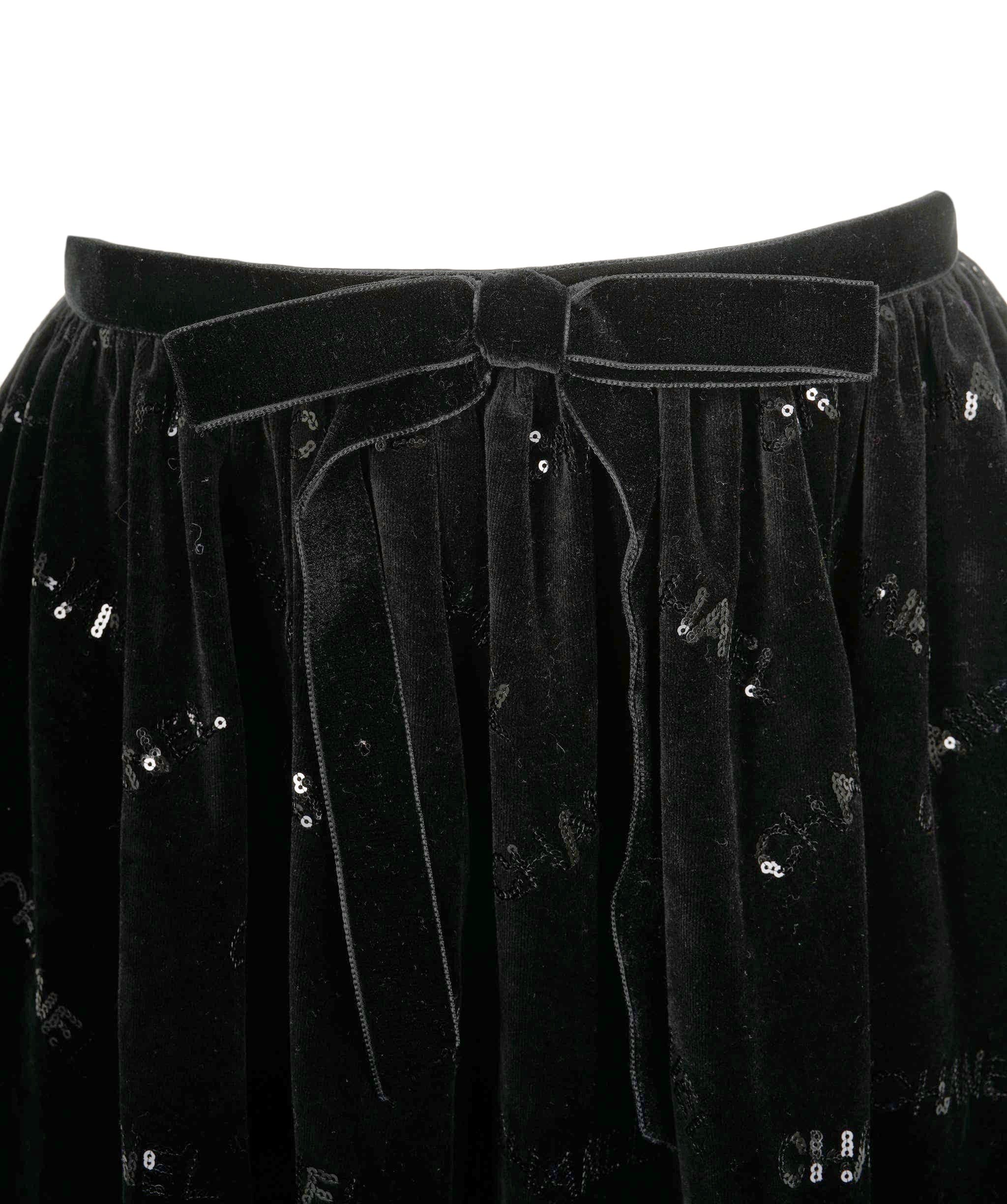 Chanel Chanel Skirt black velvet with sequins FR34 P73382V64928 AVC1128