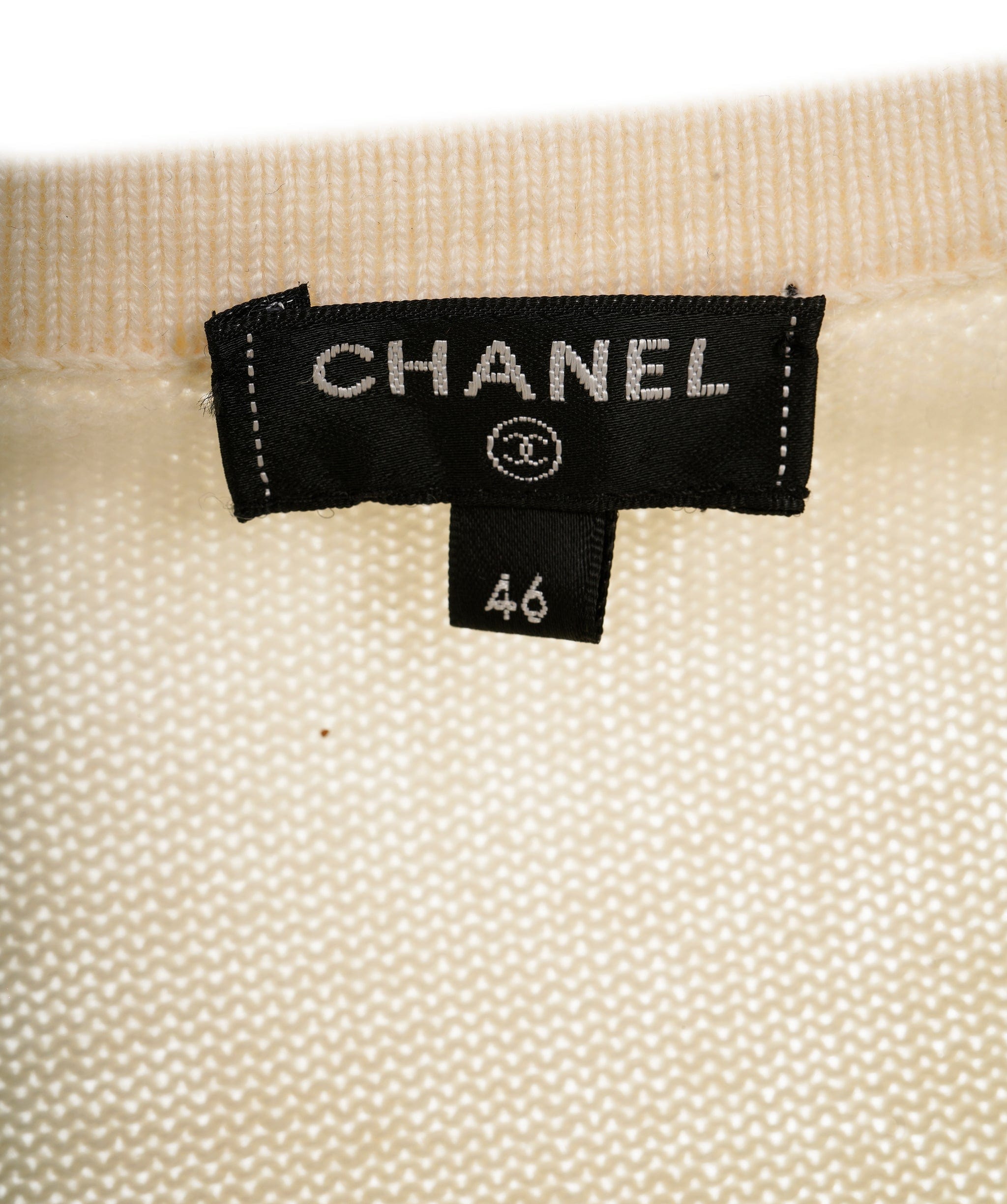 Chanel Chanel White CC cardigan ALL0490