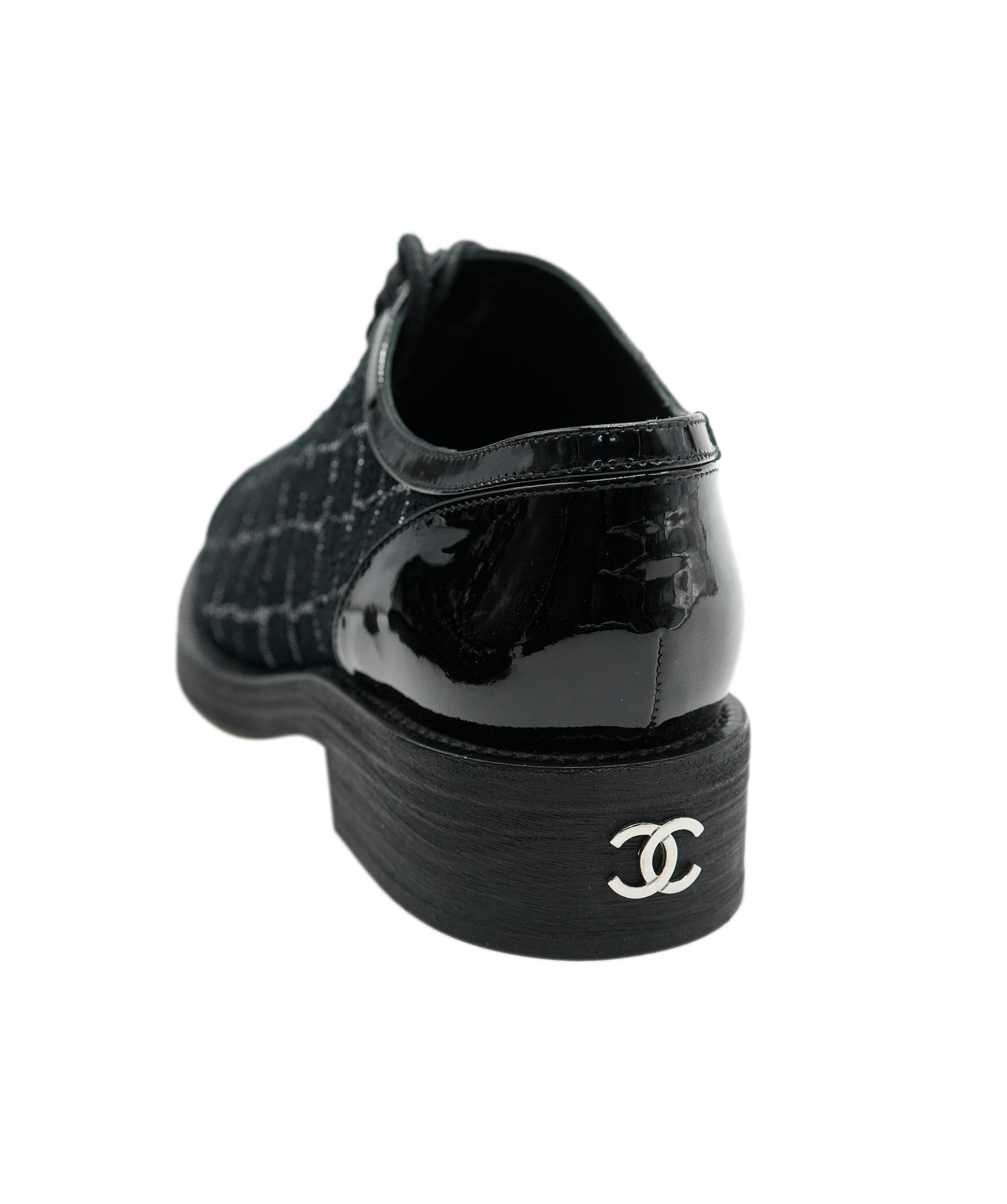 Chanel Chanel Black Patent CC Smart Loafers 38.5 ALC1133