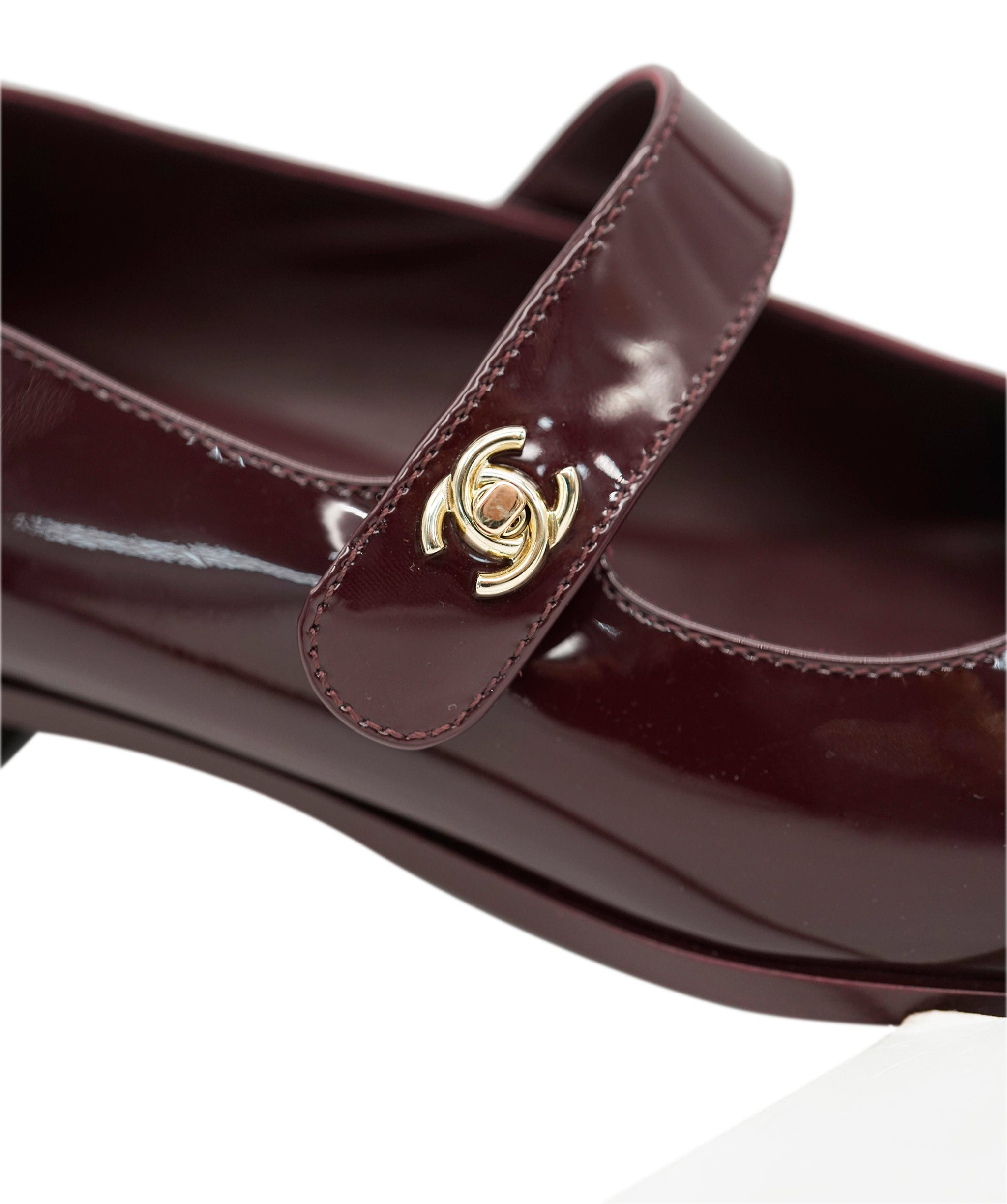 Chanel Chanel Mary Janes Patent Burgundy Leather Ballet Flats ALC1884