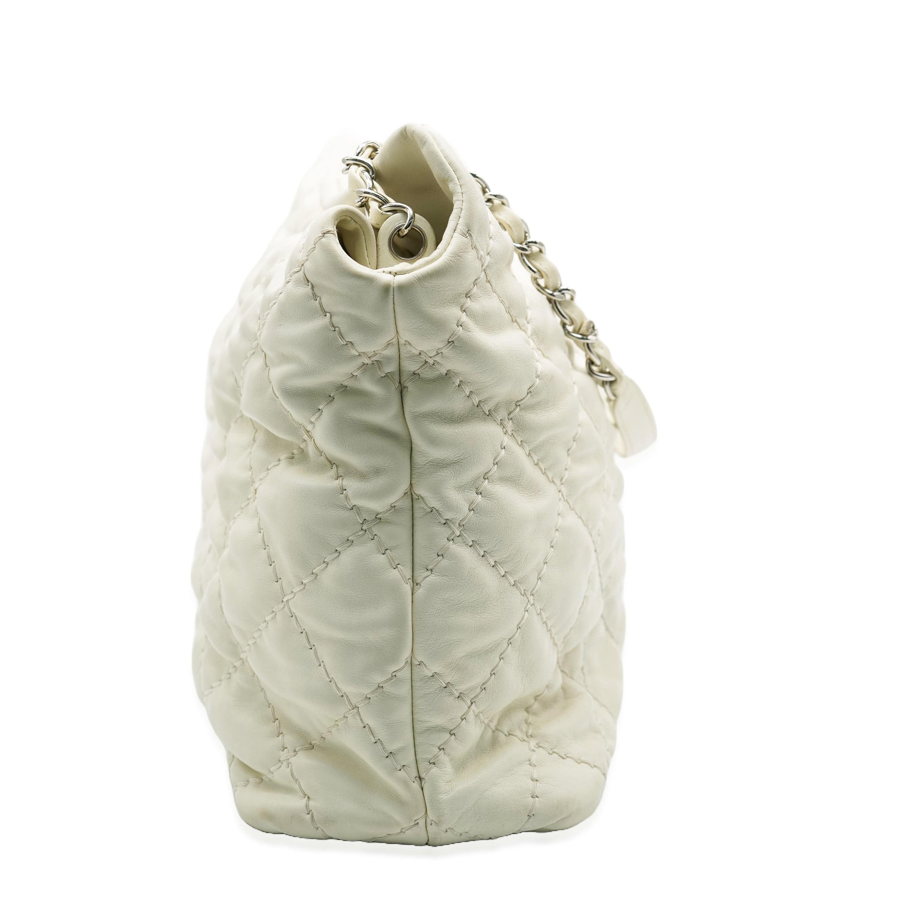 Chanel Chanel White Quilted Calfskin Ultimate Stitch Hobo