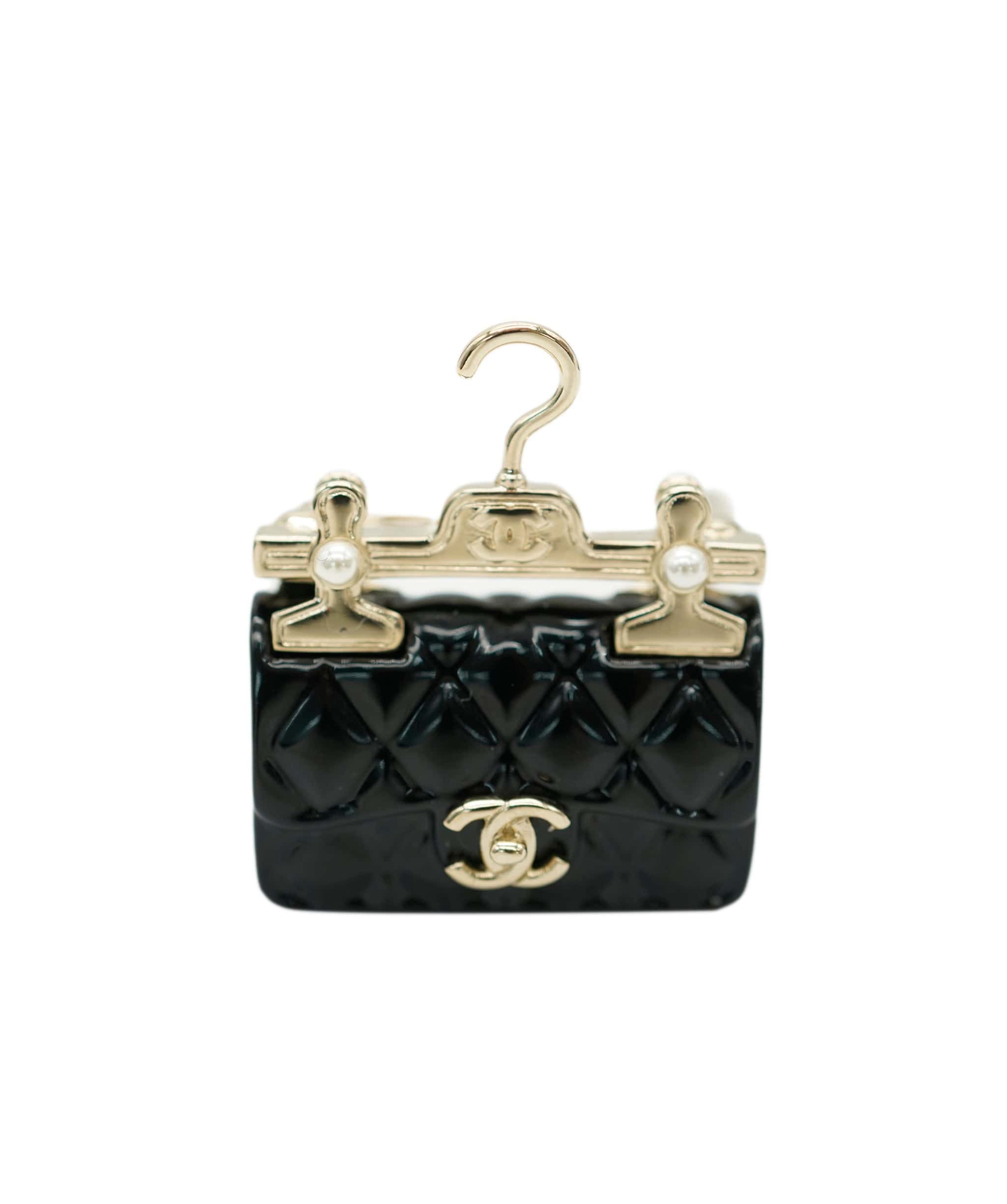 Chanel Chanel black classic flap brooch  - AJC0729