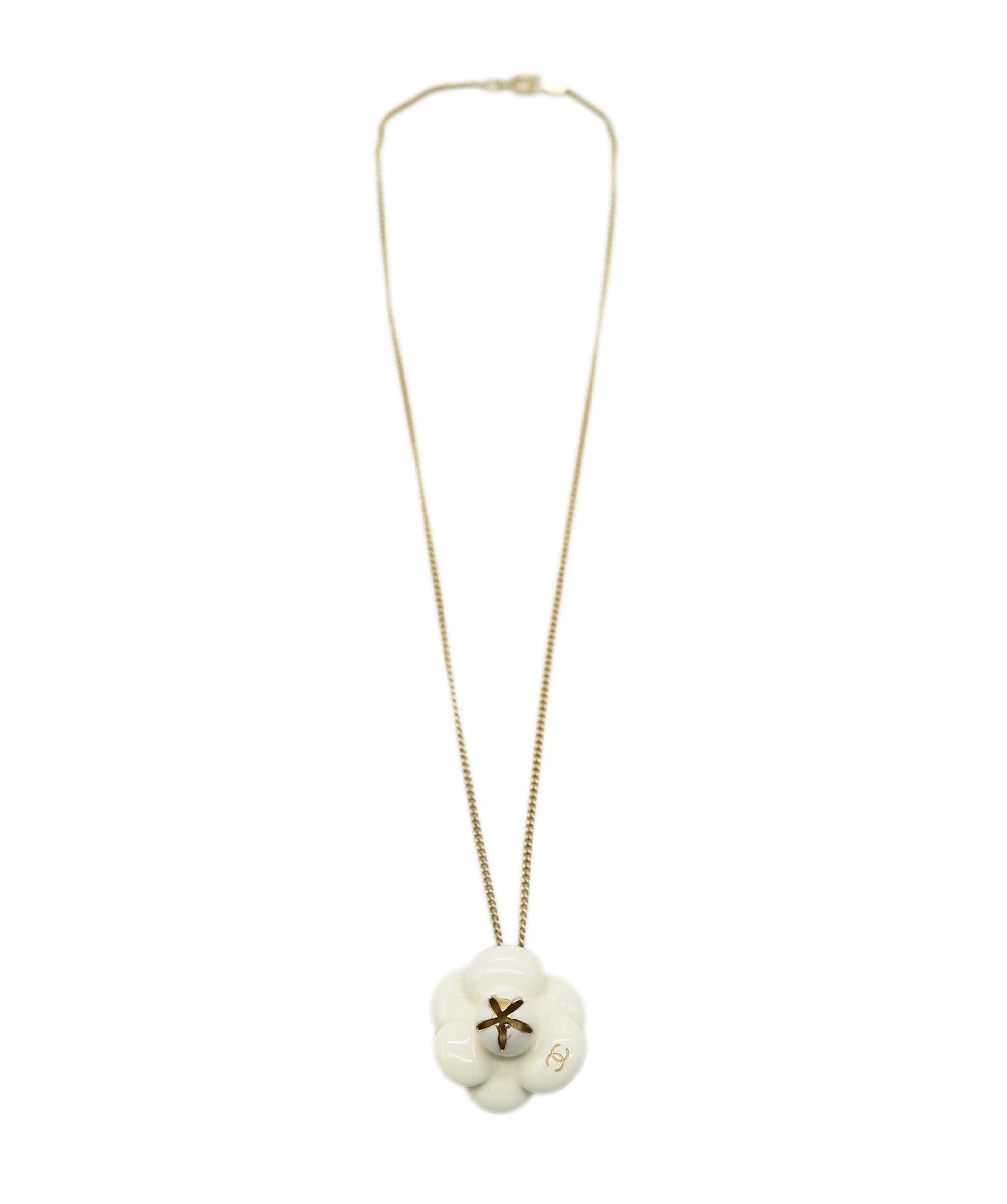 Chanel Chanel cream camellia flower pendant necklace - AJL0184