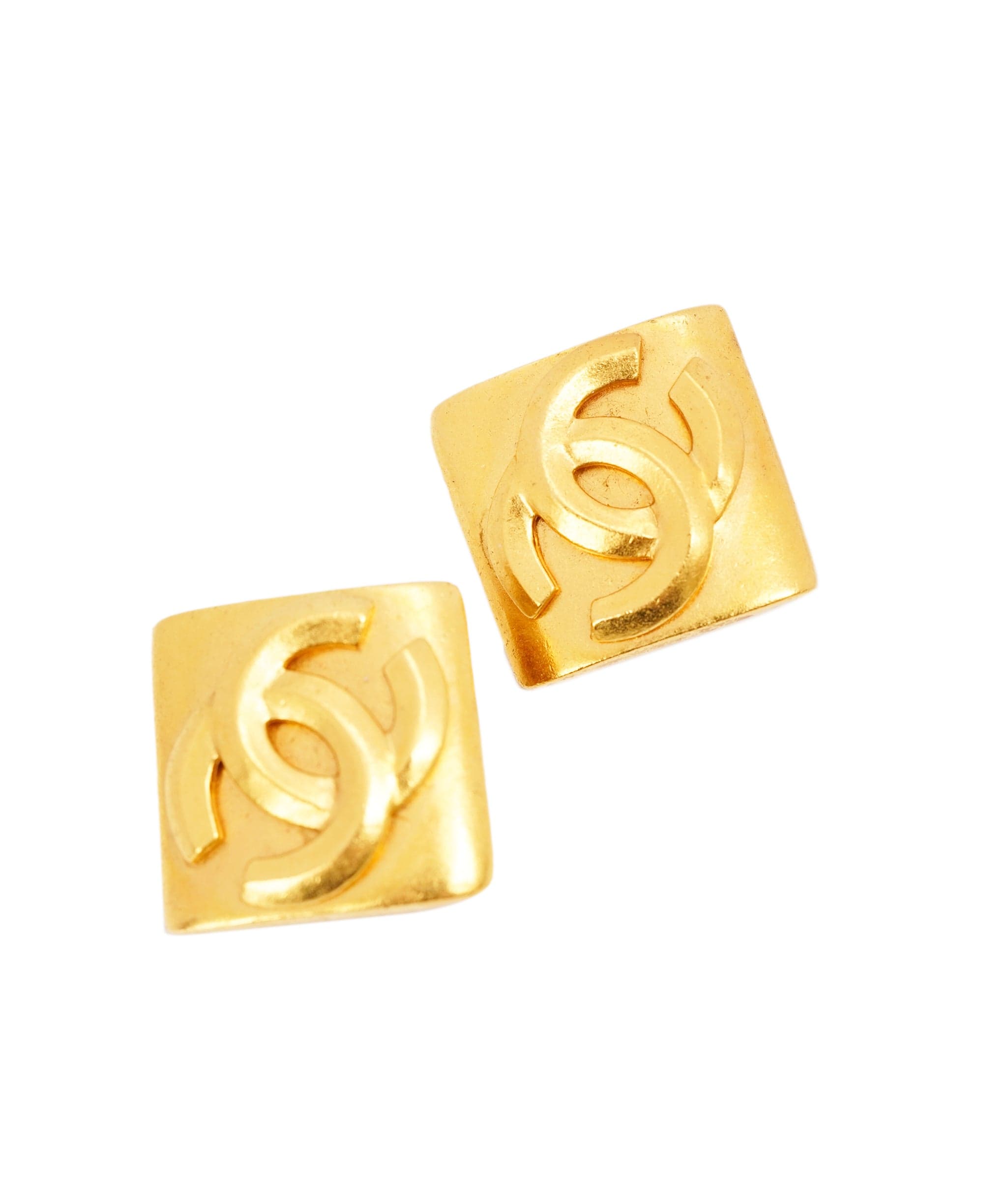 Chanel CHANEL Earring Gold Tone CC Auth 74758 DBXS1631