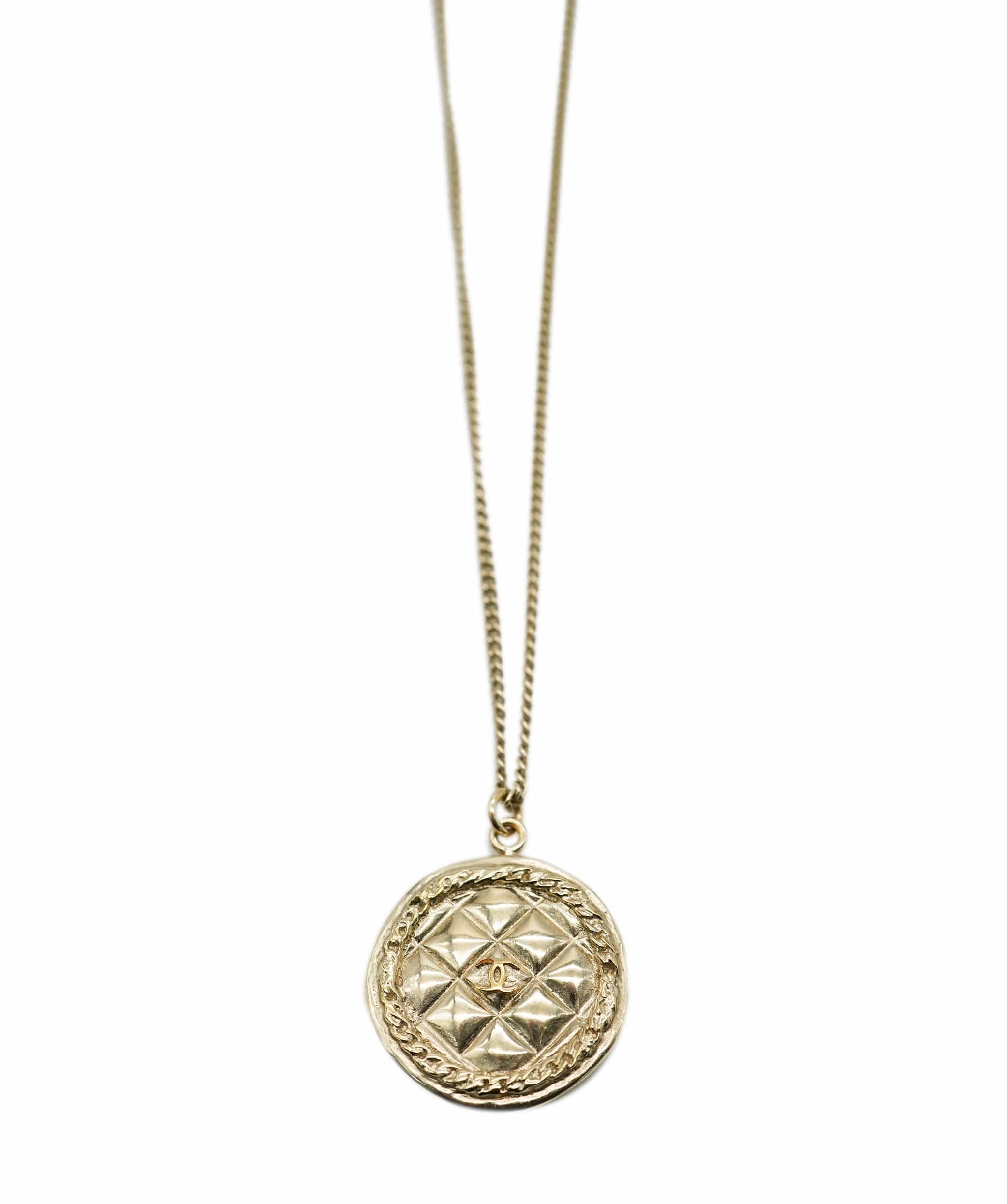 Chanel Chanel Round CC Necklace ALC1385