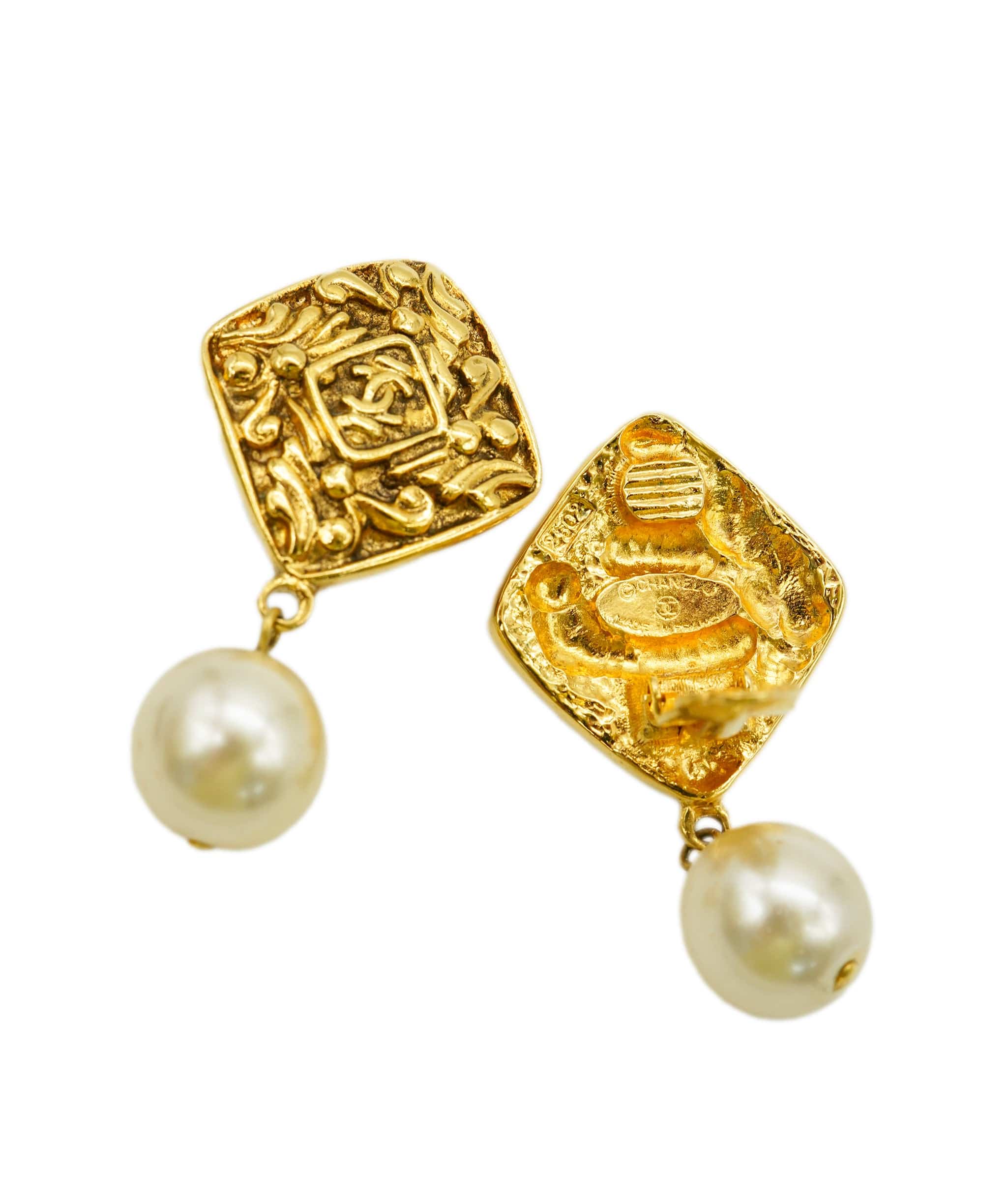 Chanel CHANEL Vintage CC Cocomark Pearl Drop Clip-On Earrings DBXS2174