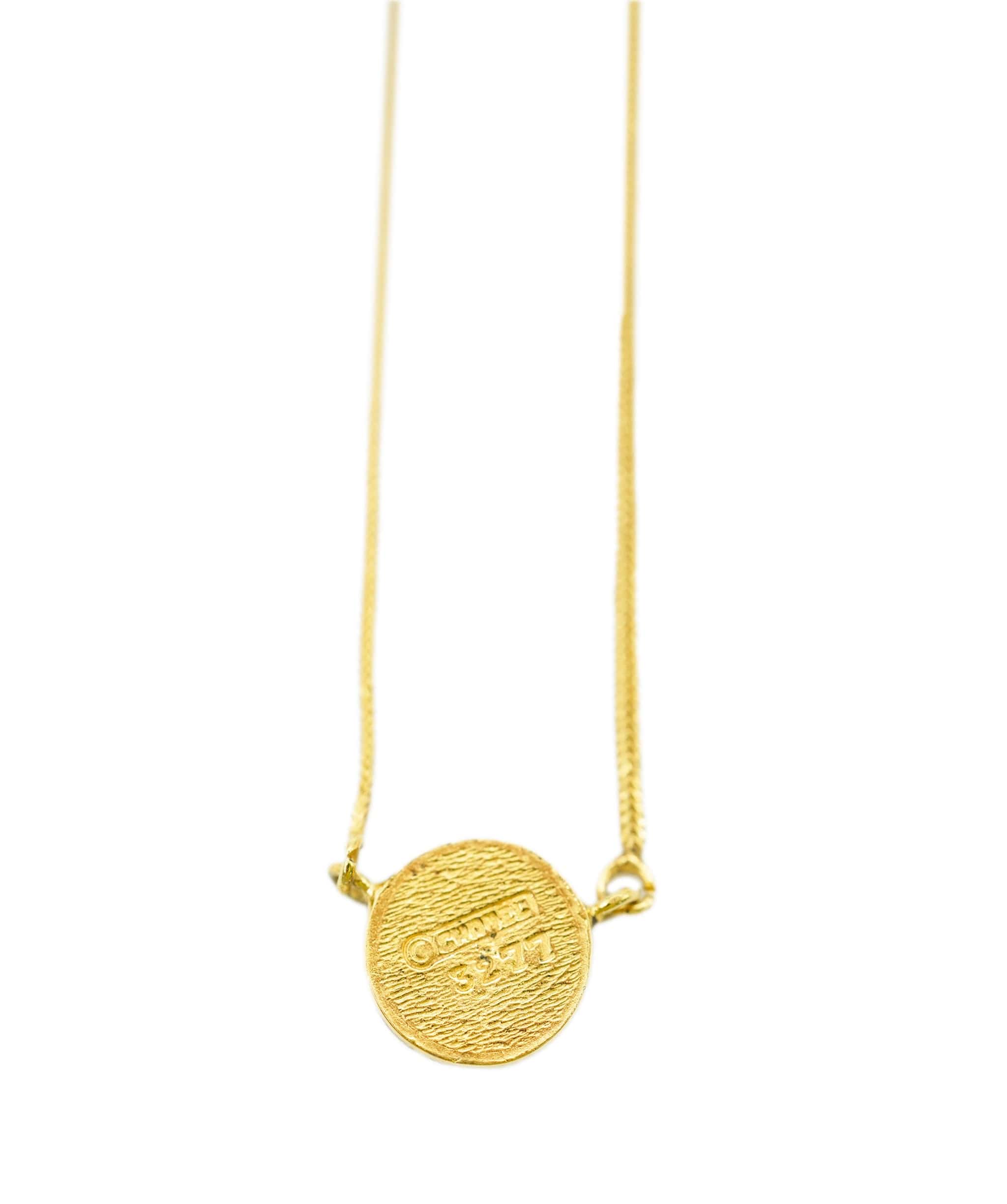 Chanel CHANEL Vintage Gold-Tone CC Round Necklace DBXS2181