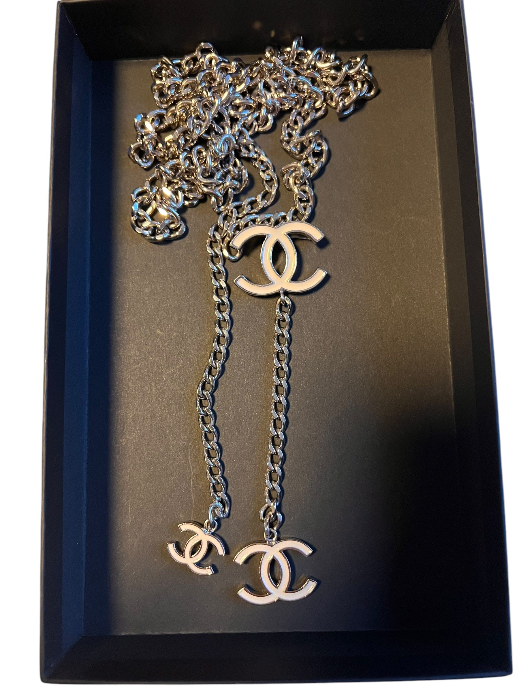 Chanel Chanel White/Silver CC Chain/Belt/Necklace DXBK0072