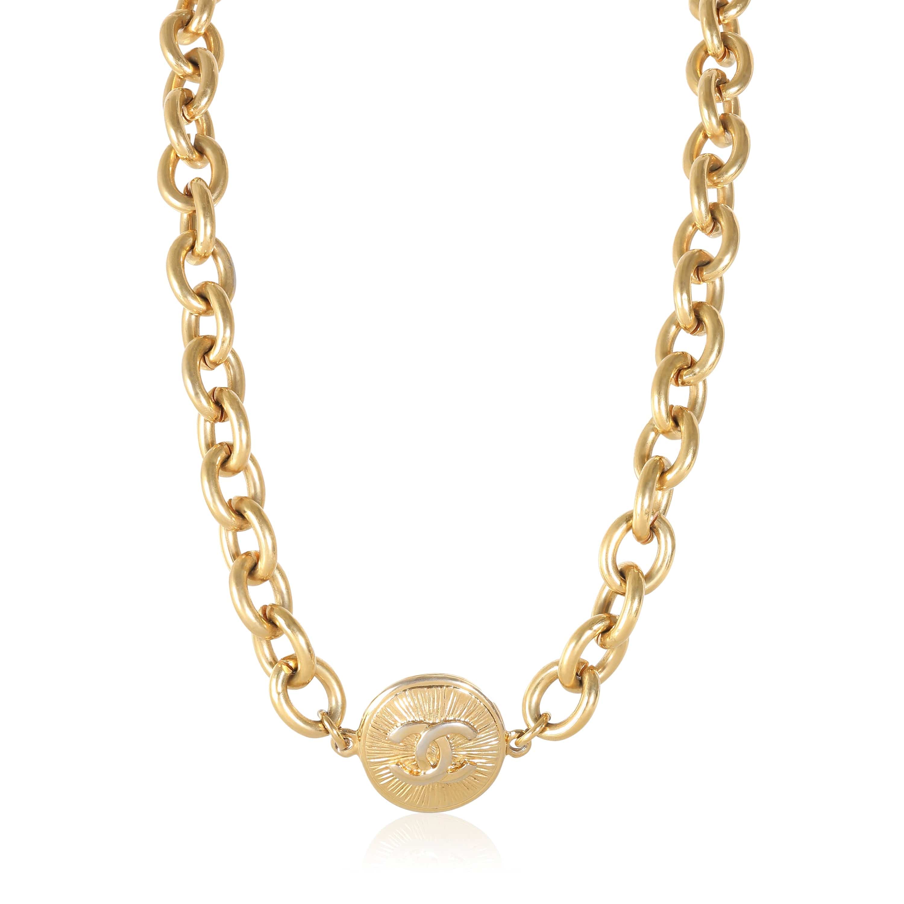 Chanel Chanel Vintage Fashion Necklace in  Gold Plated