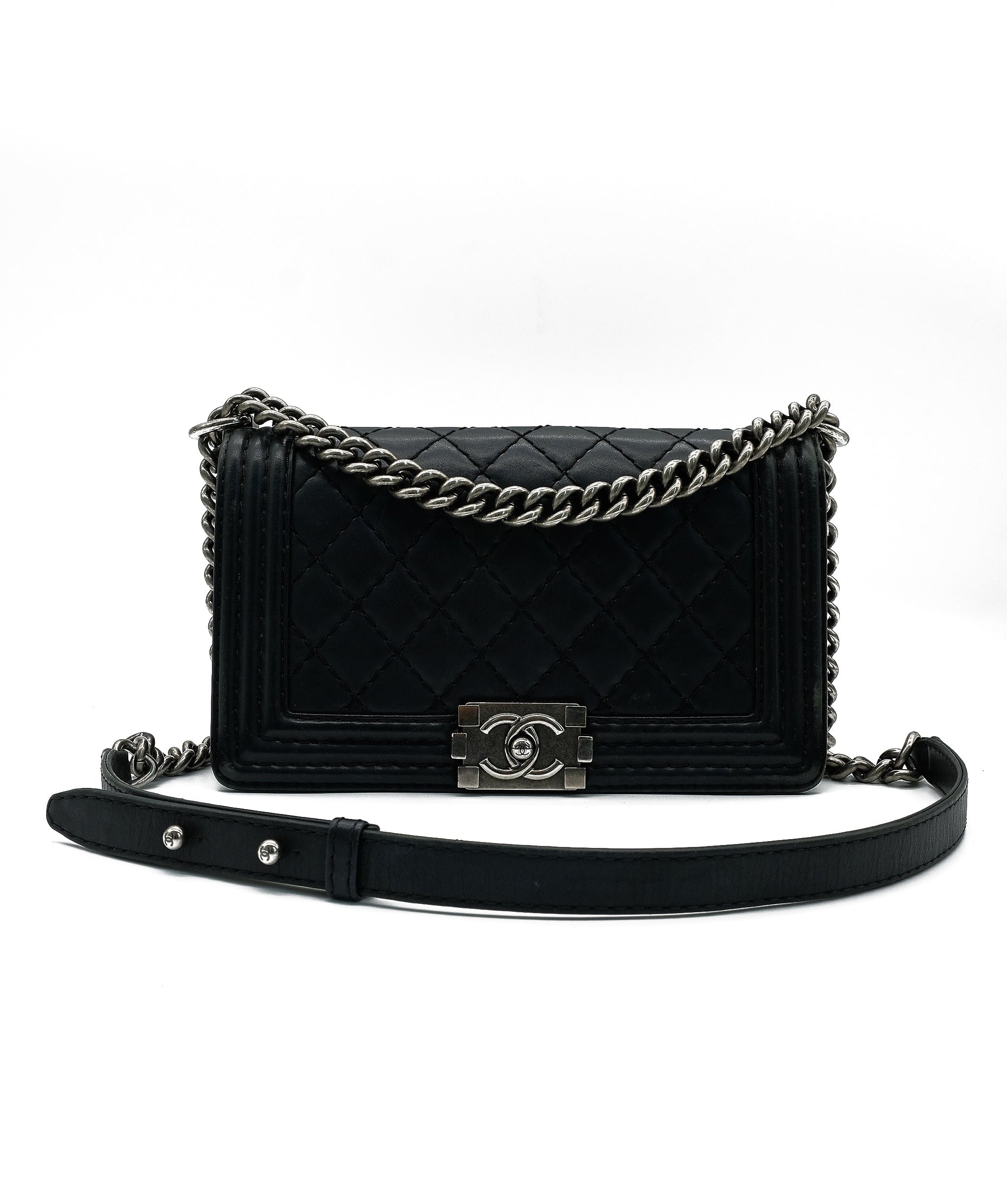 Chanel Chanel Boy Black Lambskin RJC2608