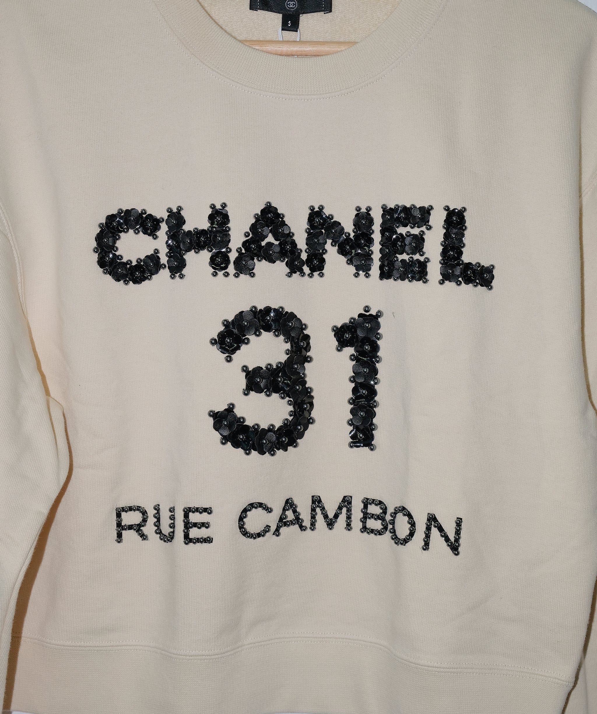 Chanel Chanel 31 Rue Cambon Pullover w/ dustbag RJC3648