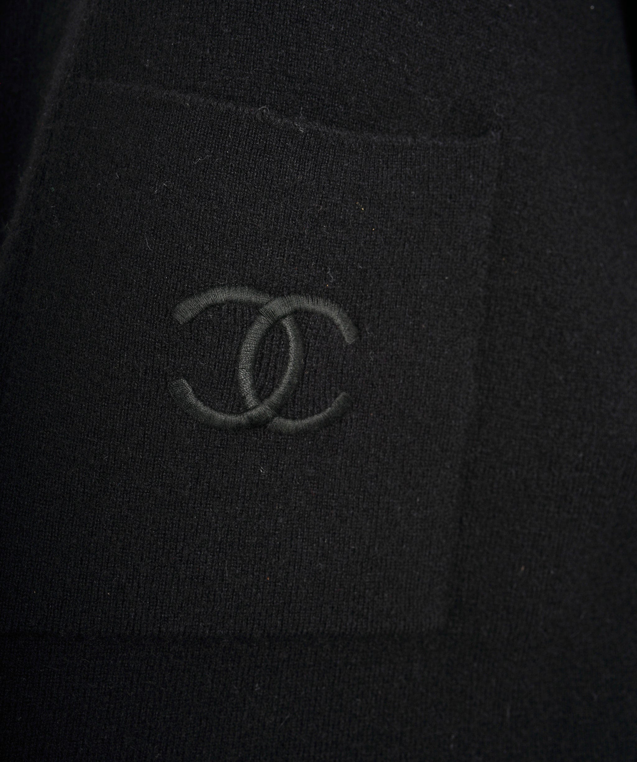 Chanel Chanel Bic CC Pocket Sweater Black ASL10490