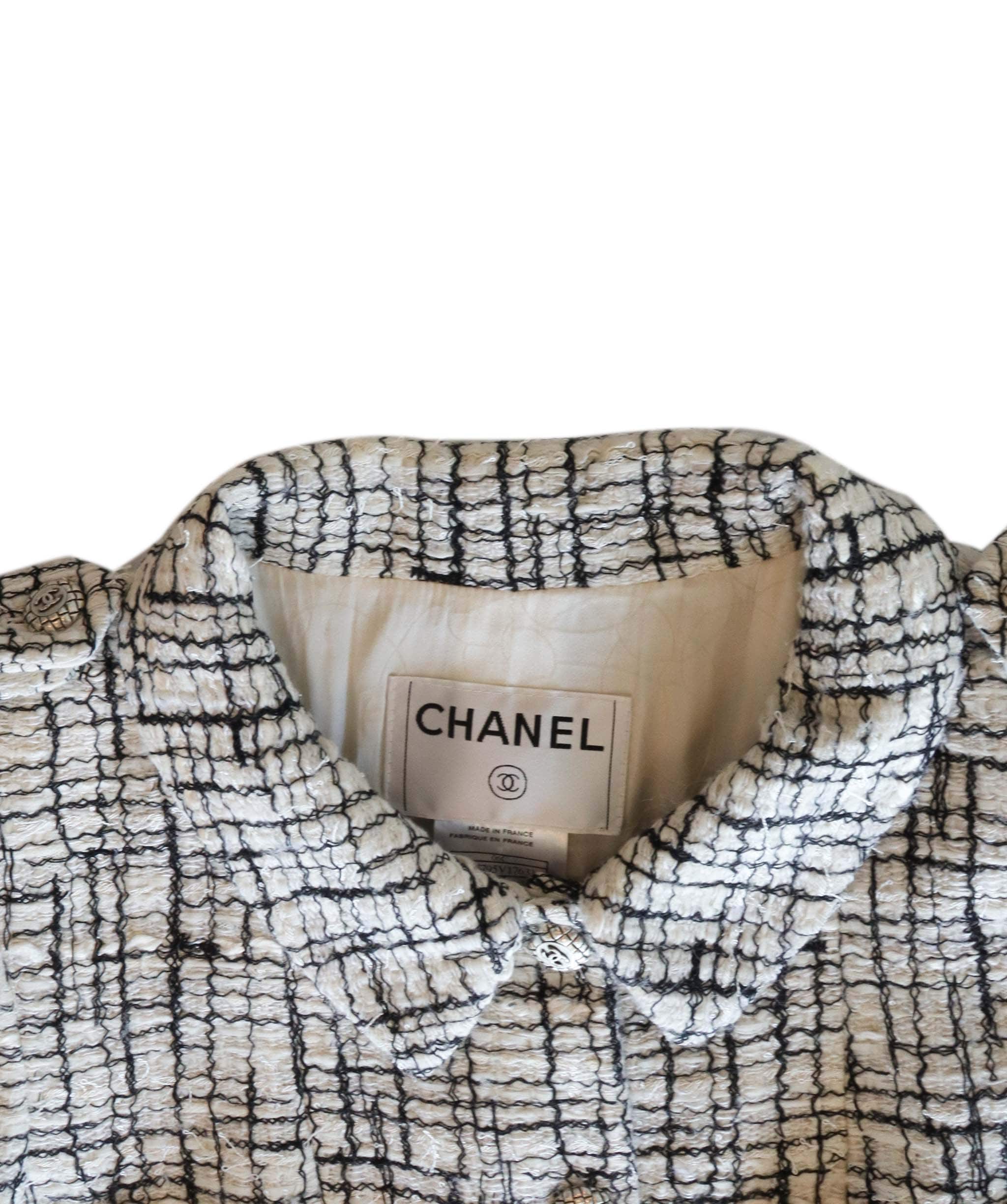 Chanel Chanel Black and White Tweed Coat - AGC1780