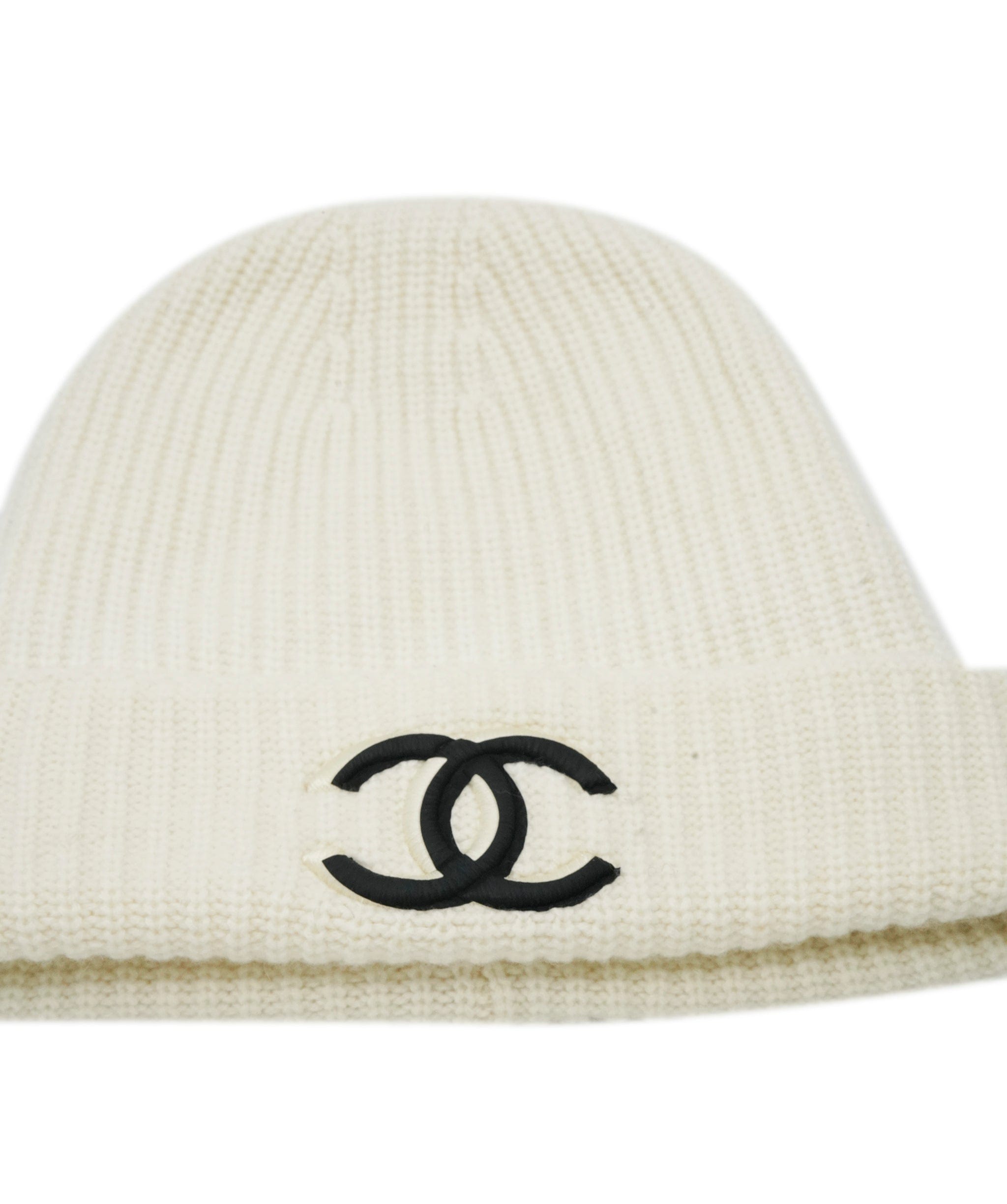 Chanel Chanel CC Cream Cashmere Beanie  ALL0530