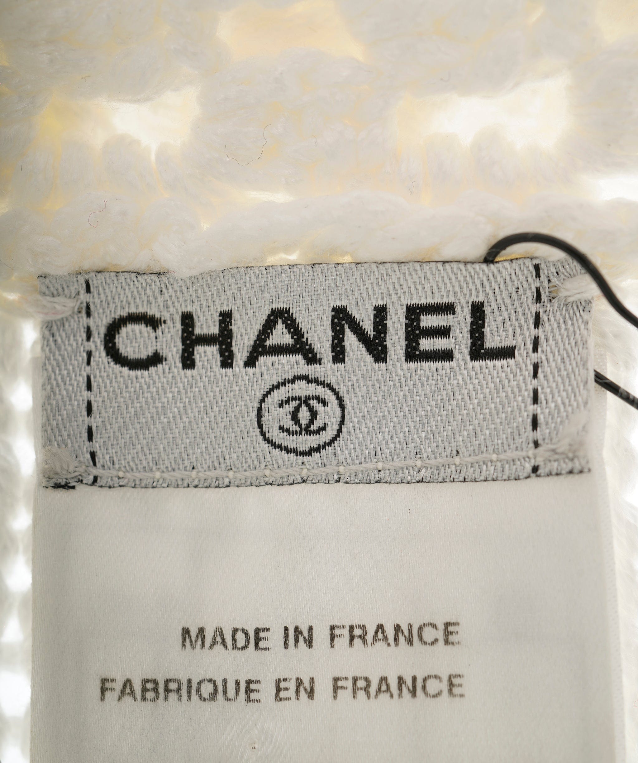 Chanel Chanel CC Crotchet White Cardigan 34  ALL0796