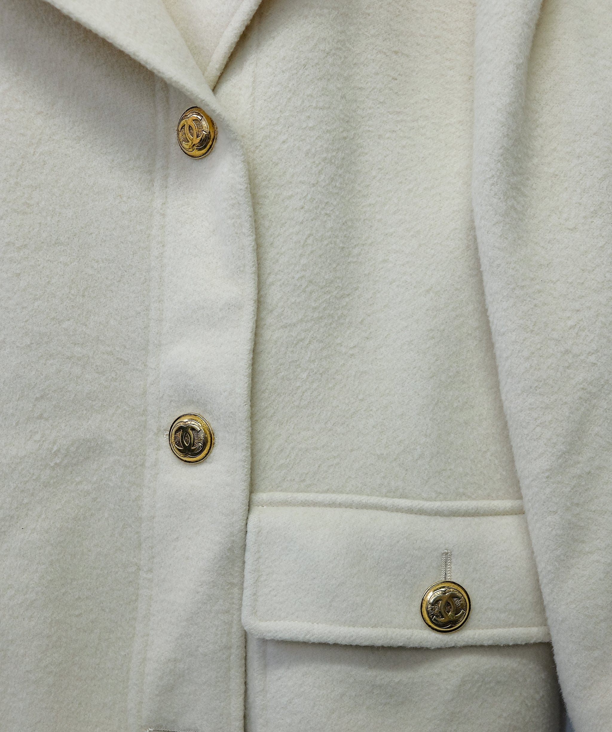 Chanel Chanel Gold Buttons Cashmere Jacket Cream Interior BC ASL10425