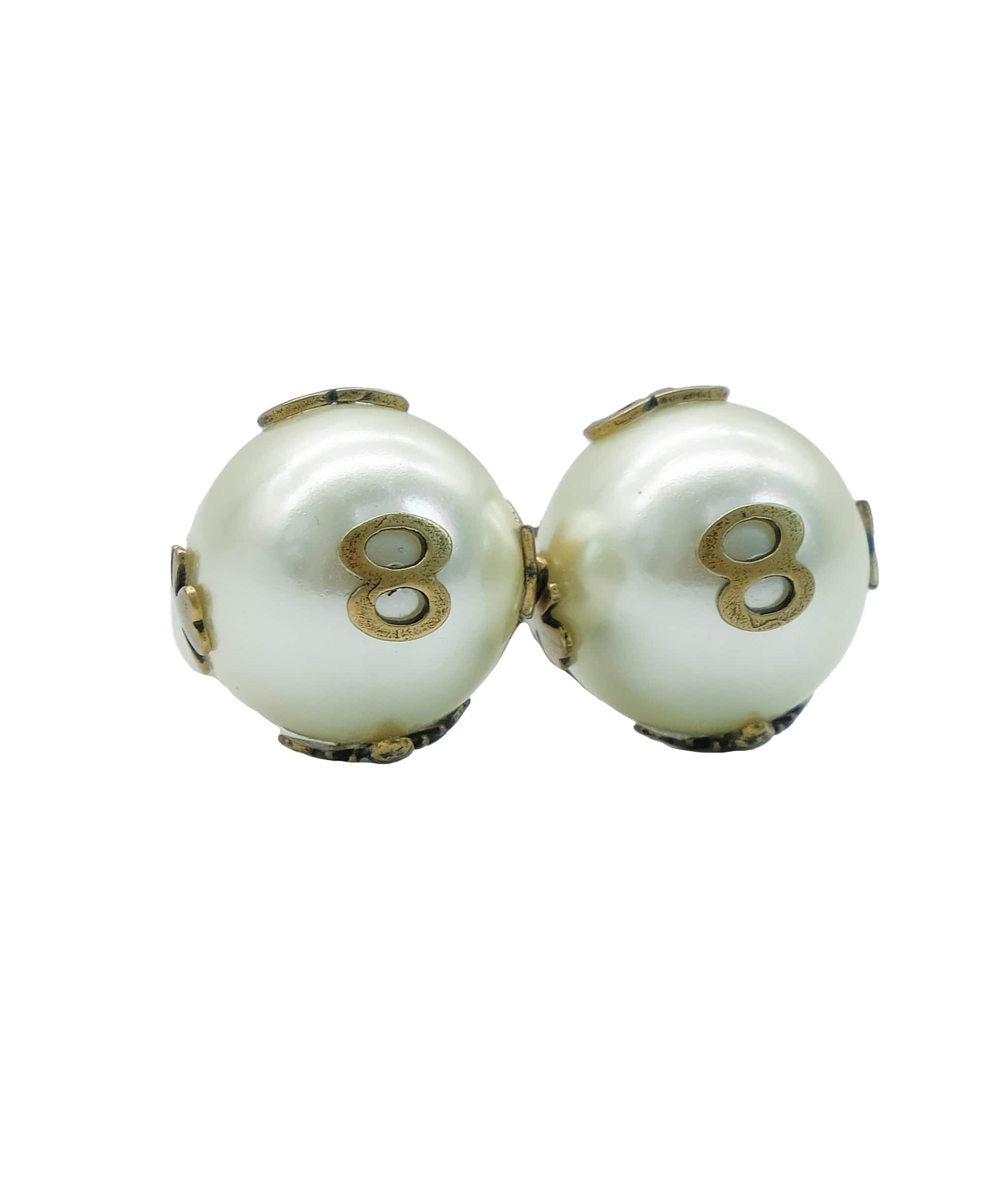 Christian Dior Dior Pearl Earrings RJC2581