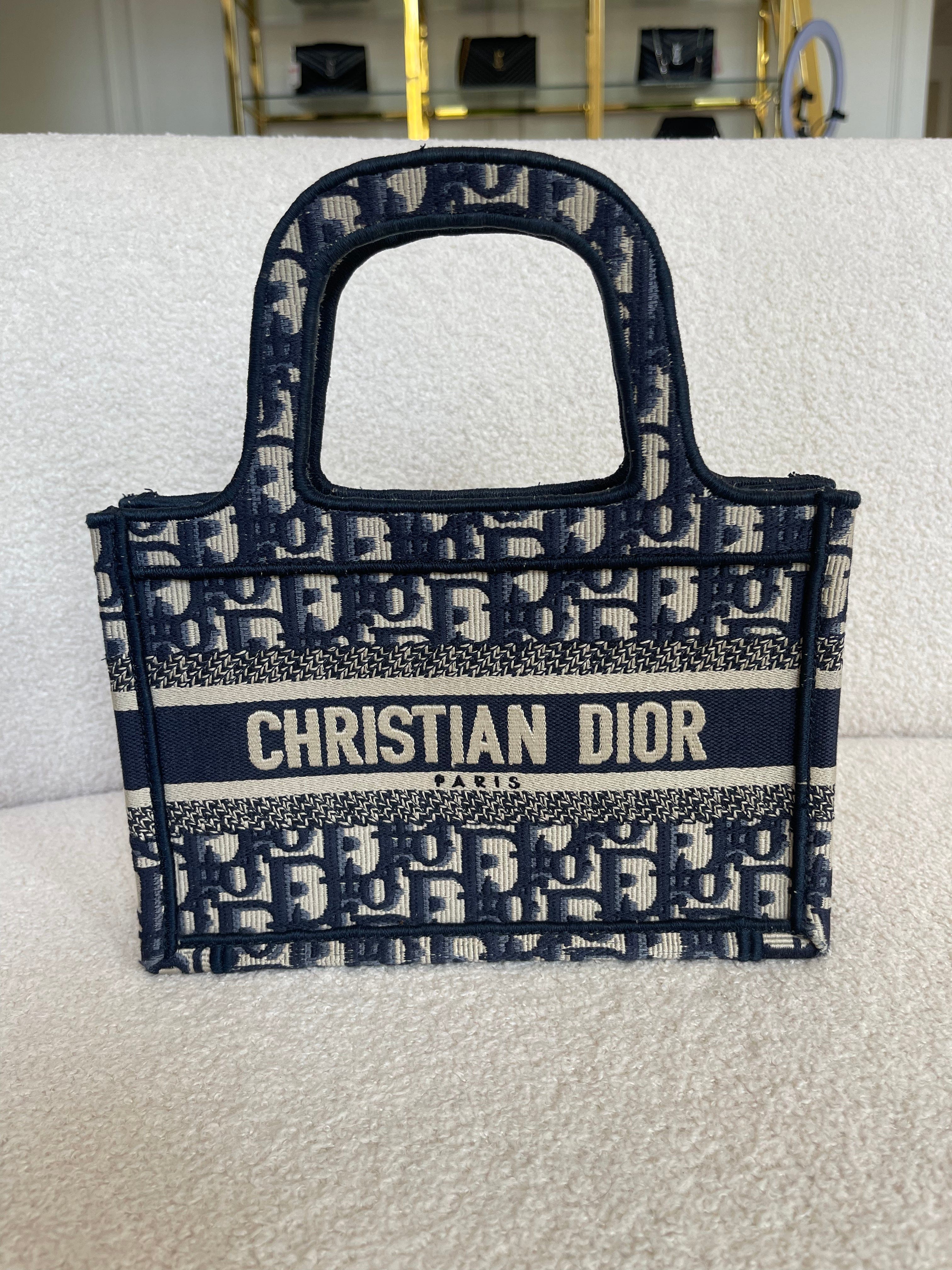 Christian Dior Dior mini book tote  - AJC0123