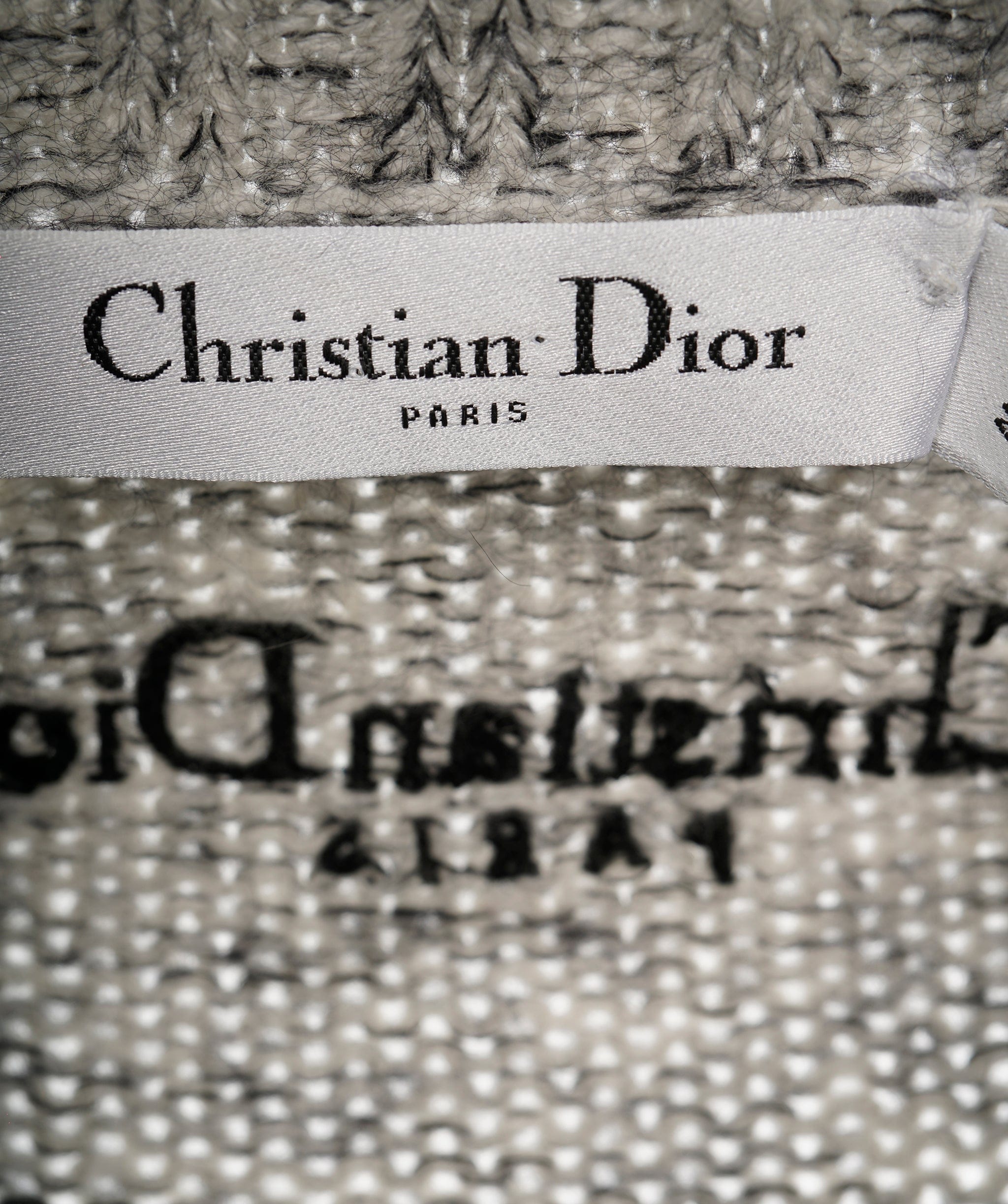 Christian Dior Christian Dior 2023 Grey Cashmere Embroidered Crewneck Knit Sweater ALC1845