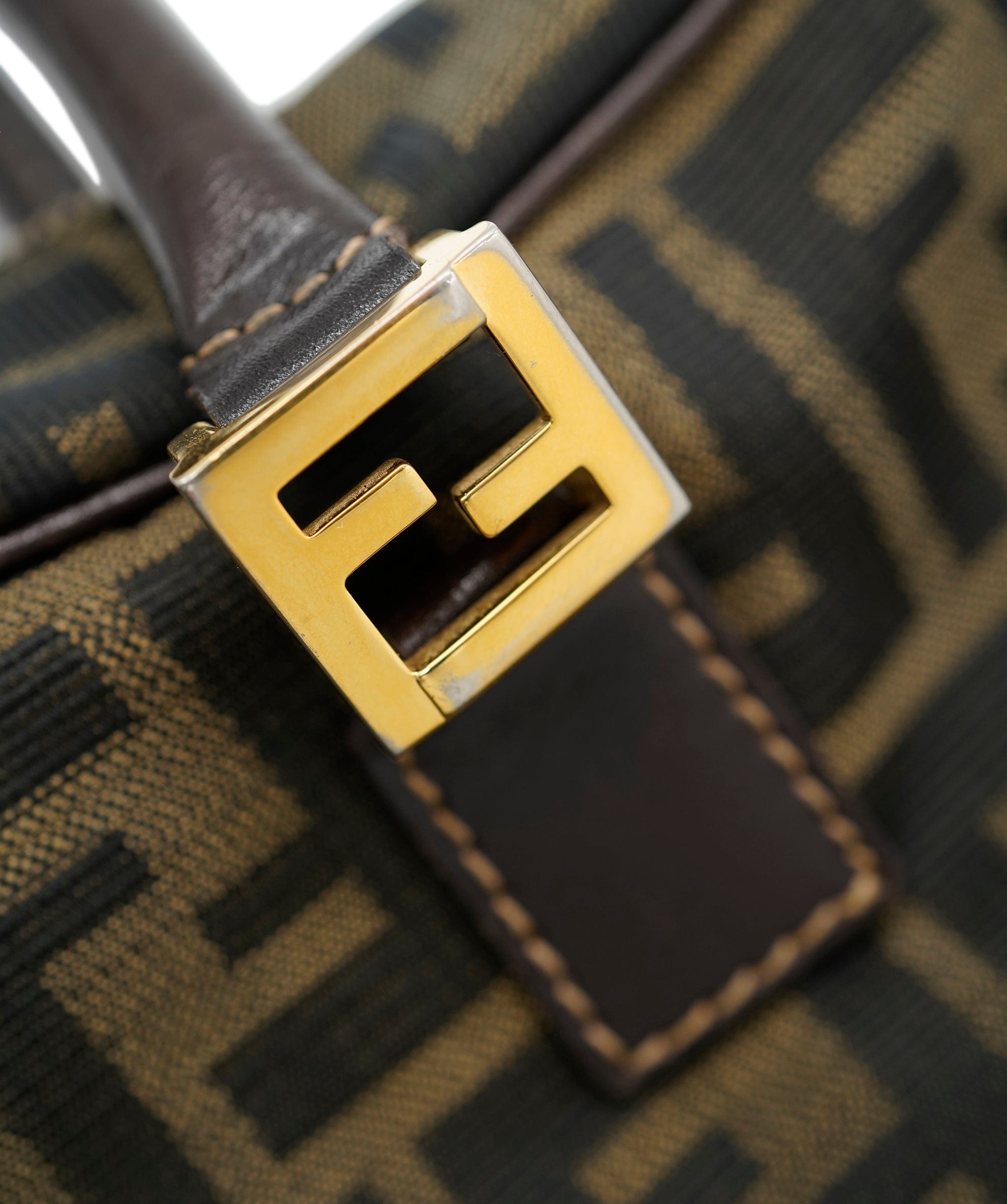 Fendi Fendi Medium Square Zip Tote - AJC0222