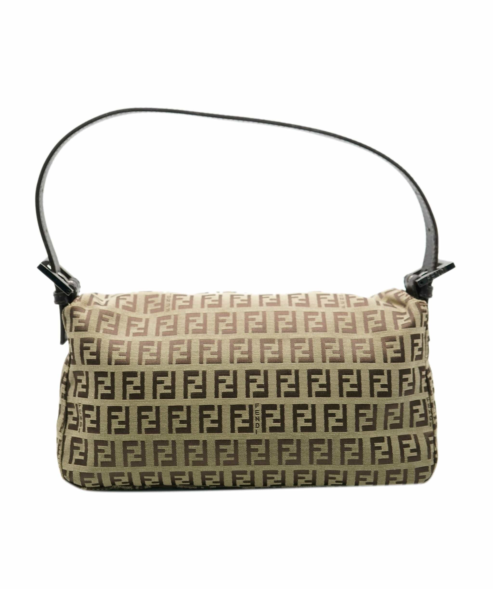 Fendi Fendi Small Fold Over Baguette - AJC0325