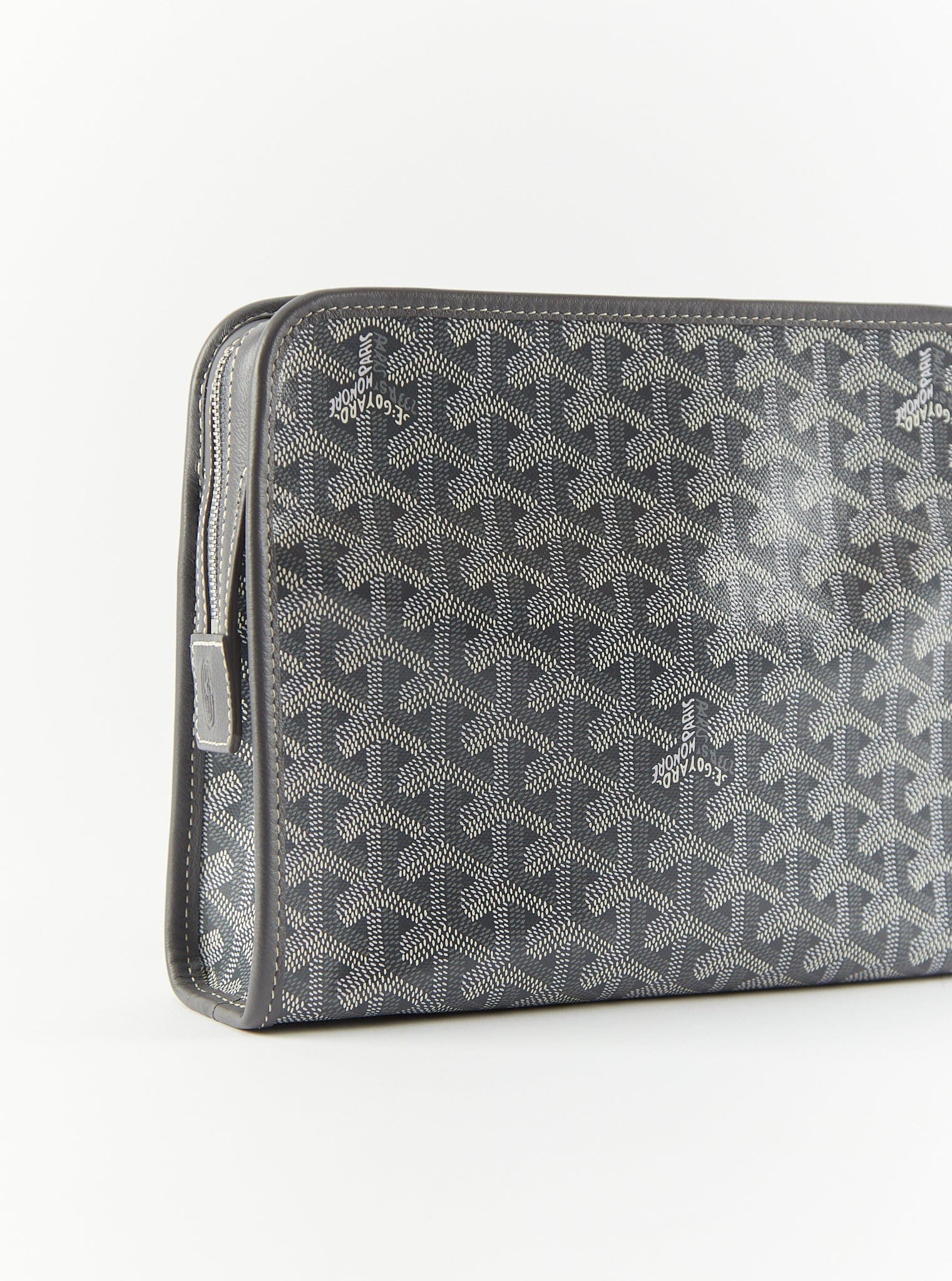 Goyard GOYARD Jouvence MM Toiletry Bag in Grey