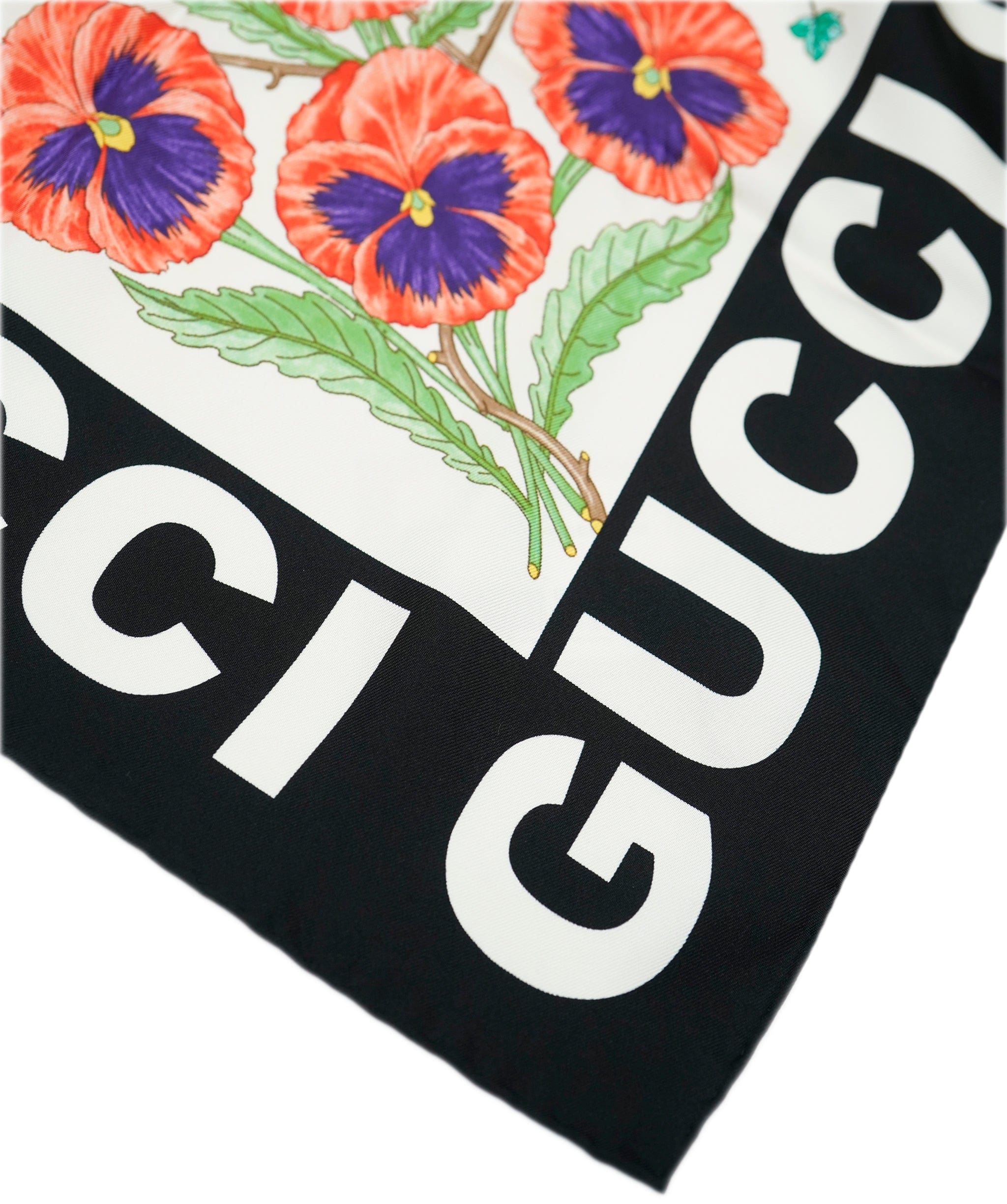 Gucci Gucci black floral scarf 90 x90  AJL0195