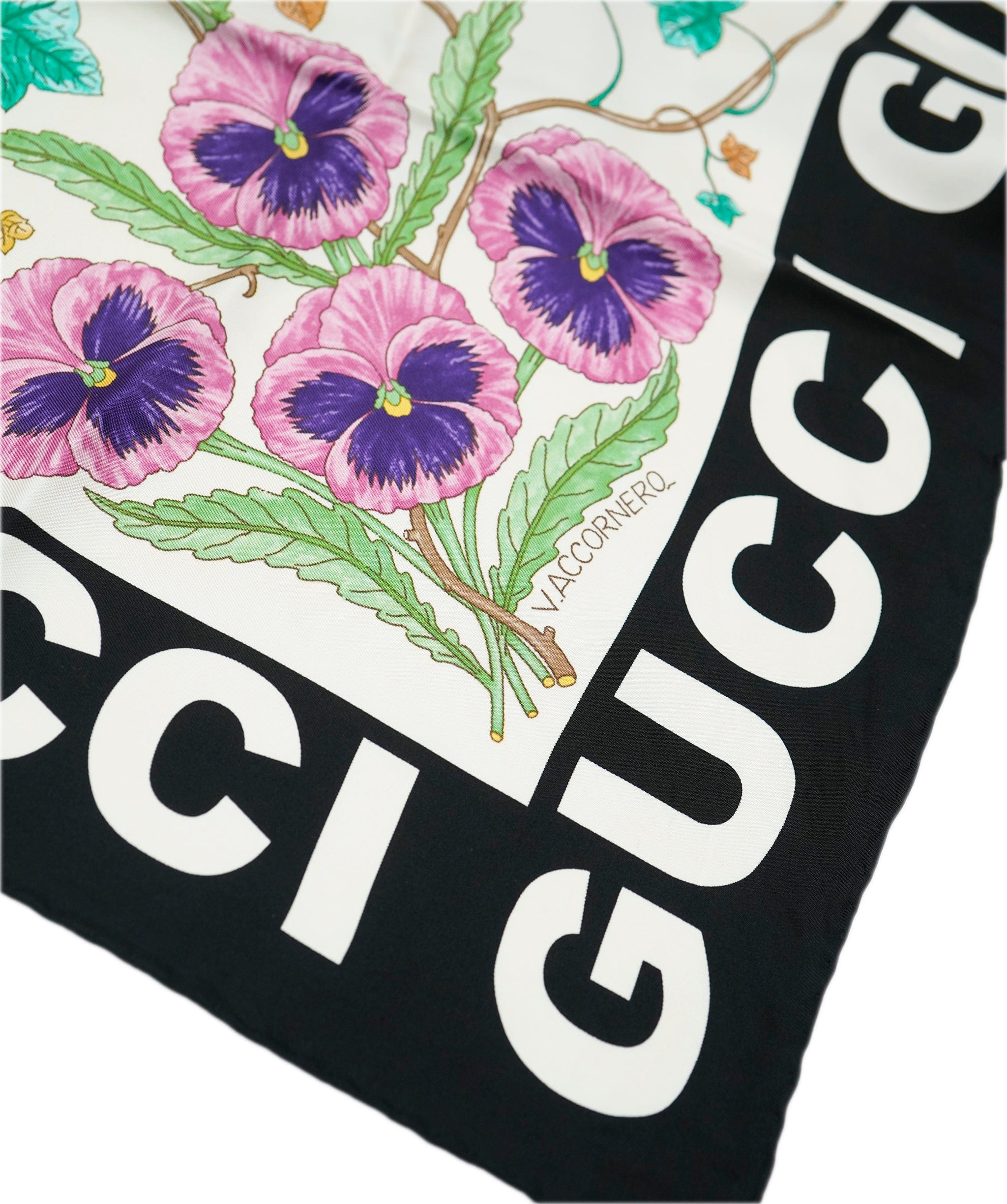 Gucci Gucci black floral scarf 90 x90  AJL0195