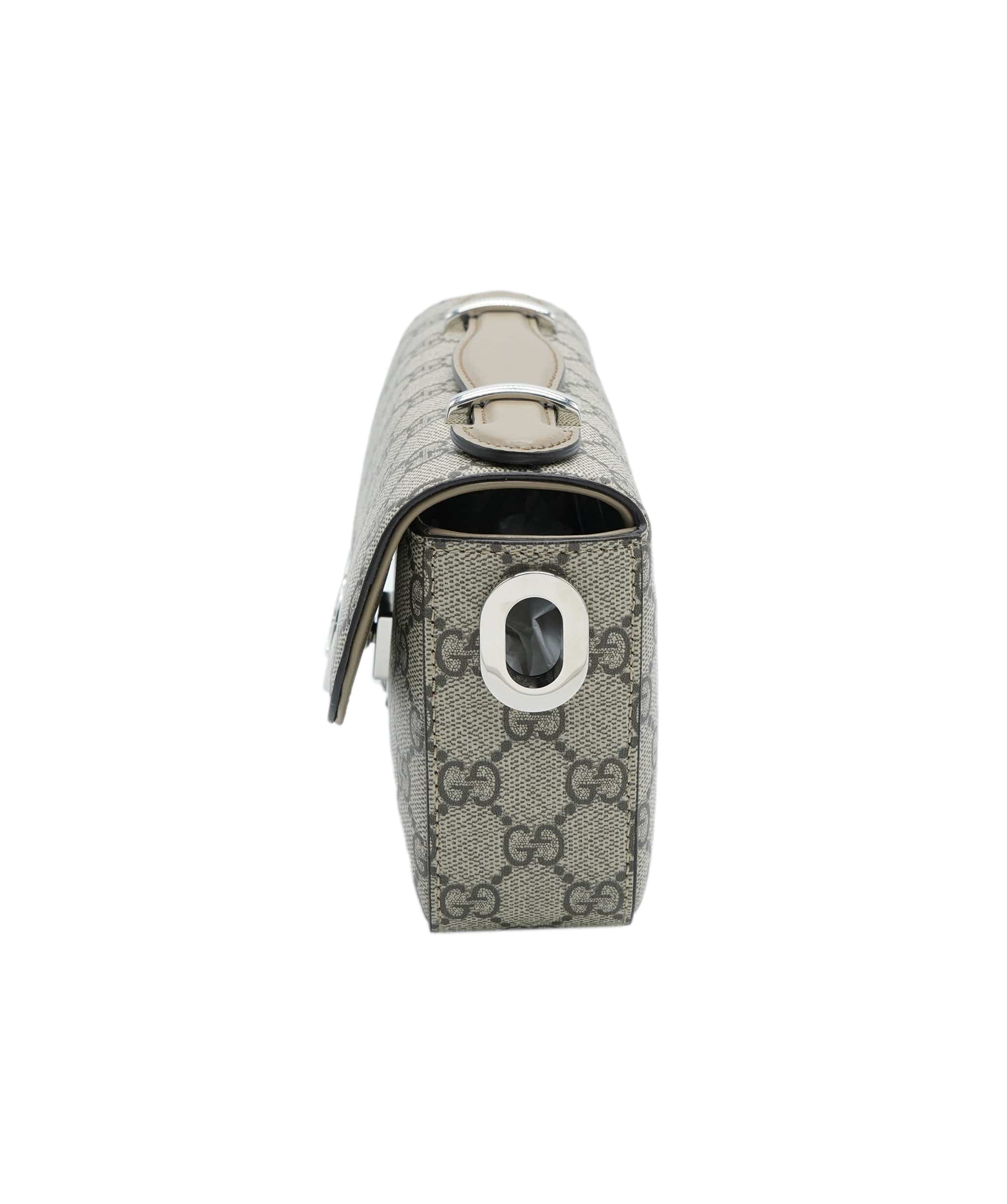 Gucci Gucci Beige GG Supreme Super Mini Petite GG Top Handle ABC0870