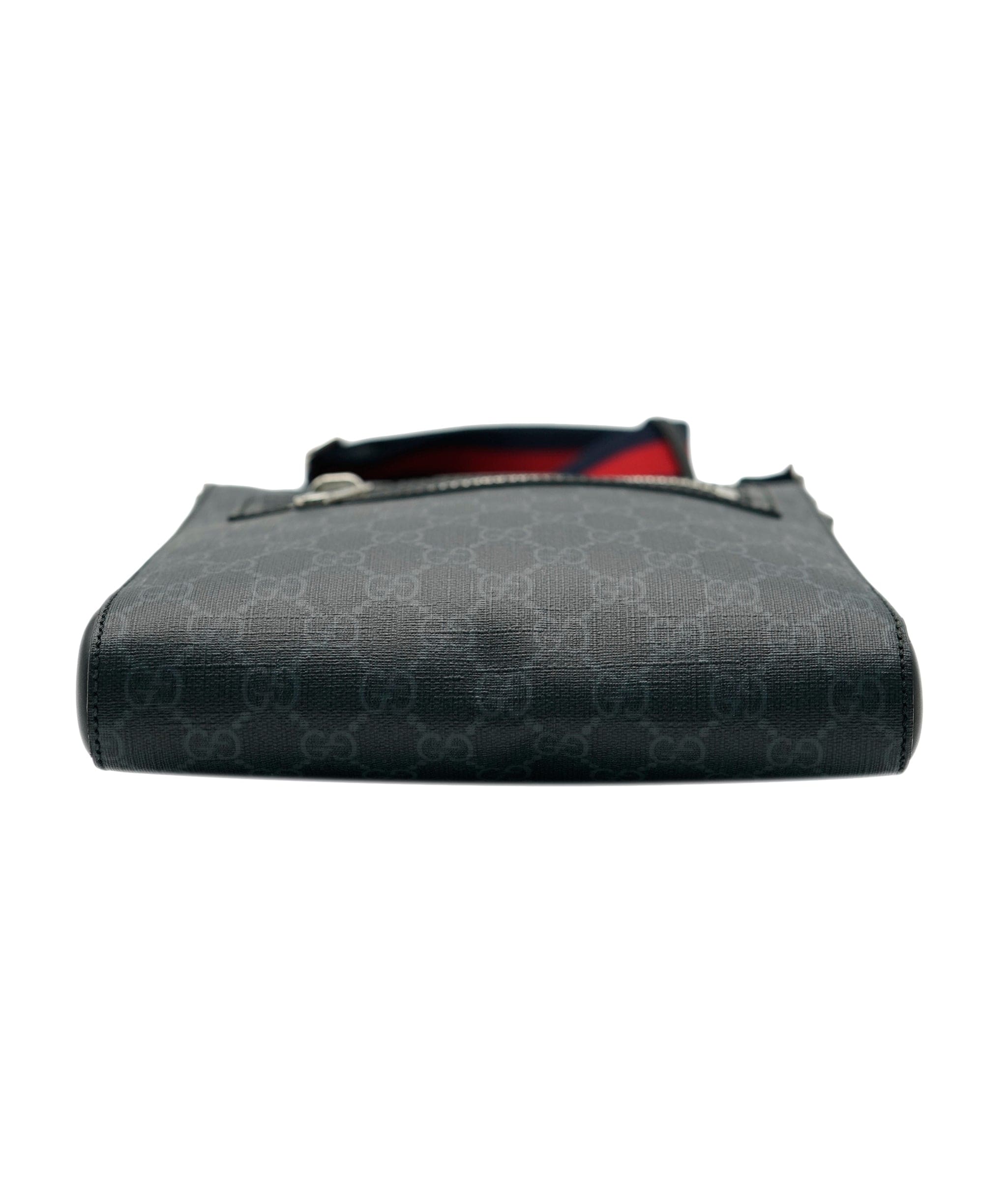 Gucci Gucci Black GG Canvas MessengerASC2300