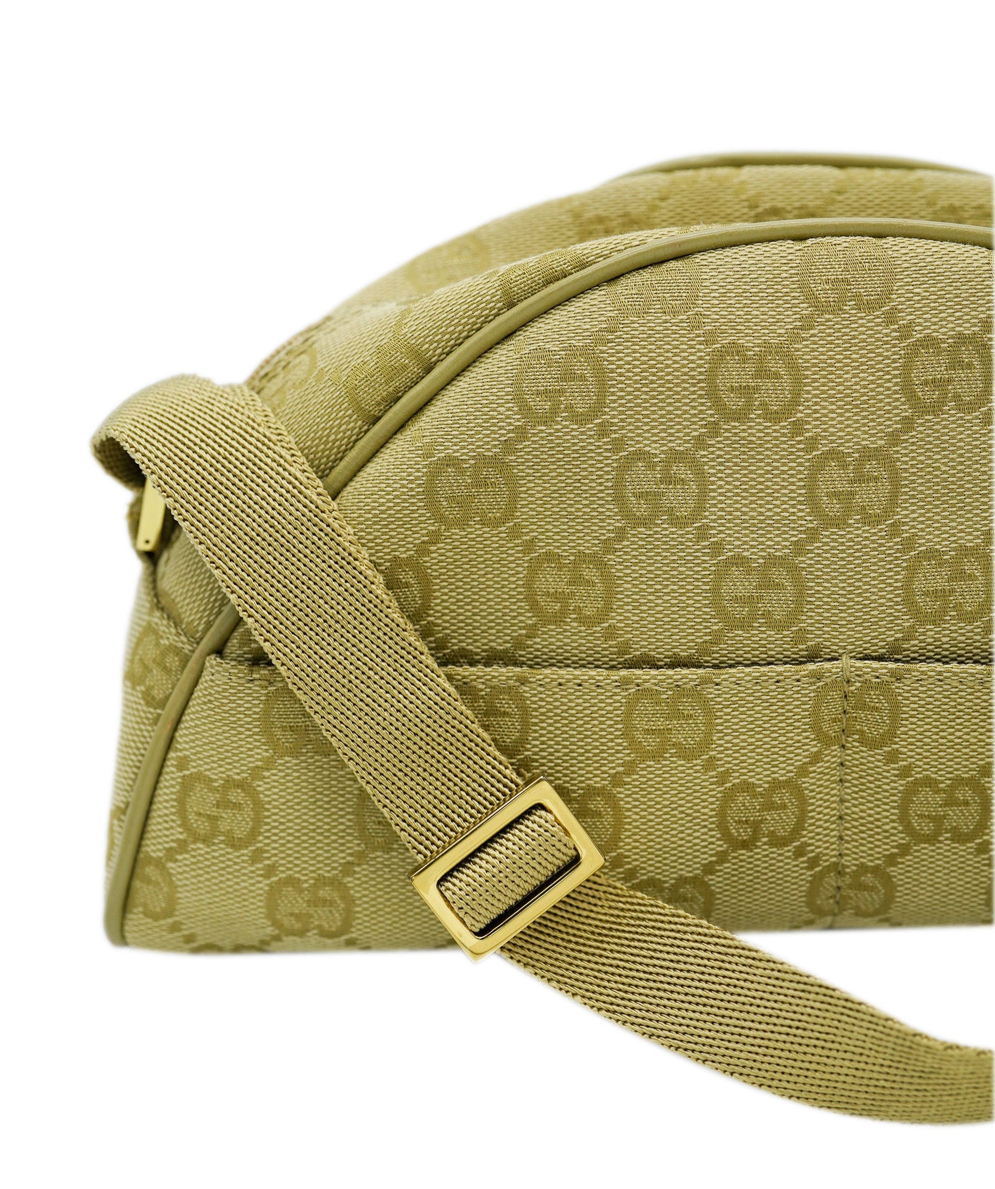 Gucci Gucci CC canvas half moon beige bag  ALC1628