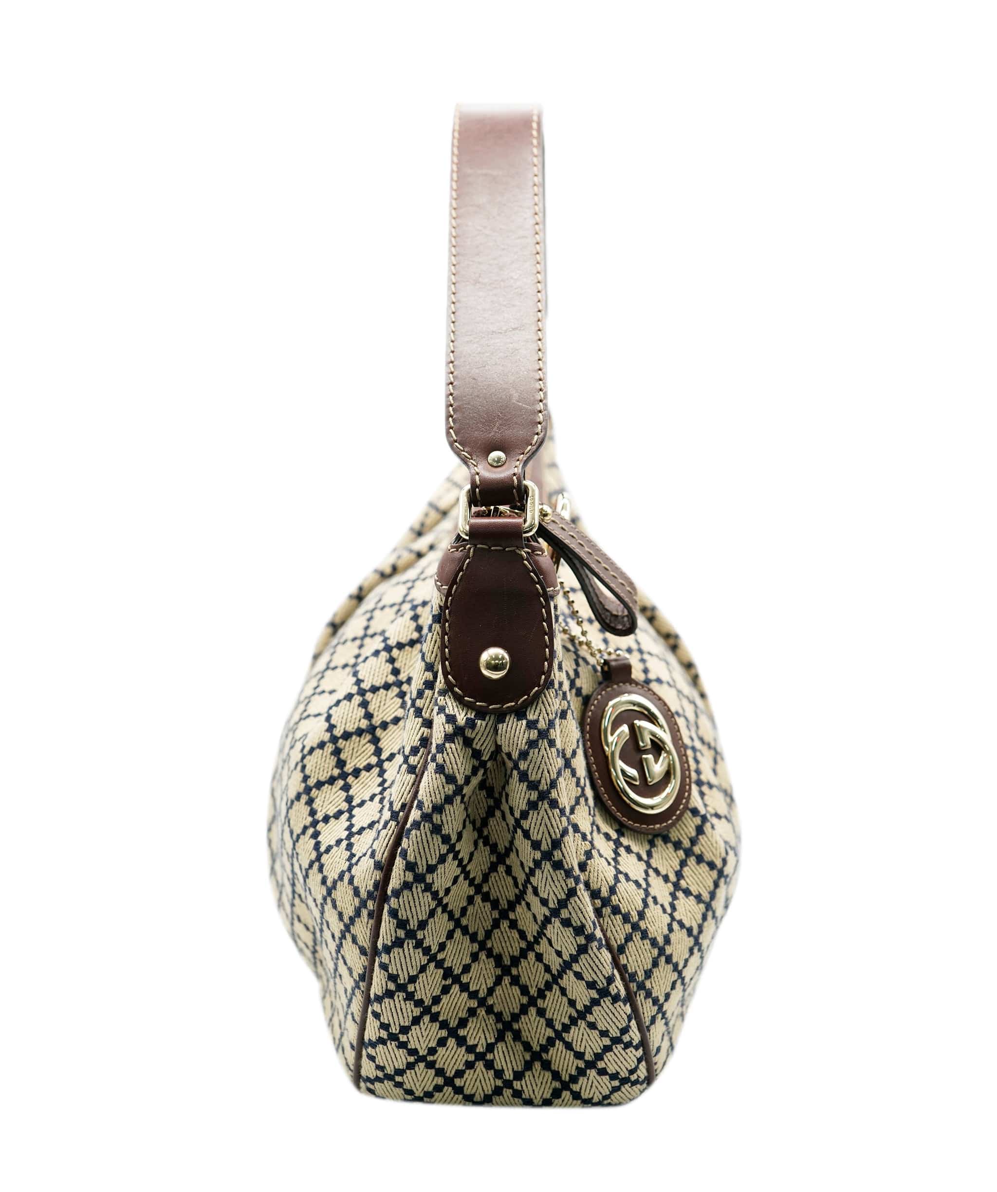 Gucci Gucci Sukey Medium Hobo - AJC0239