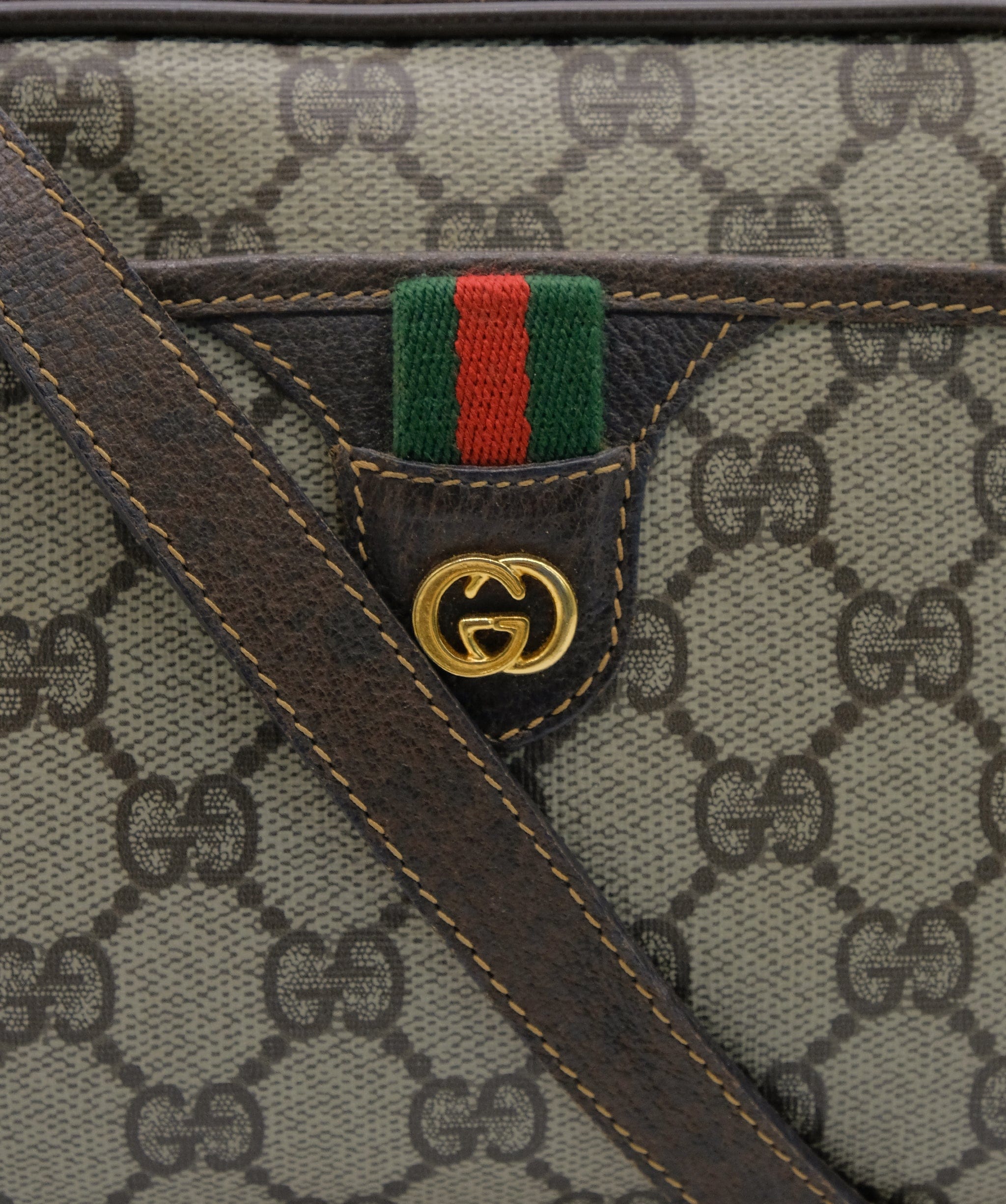 Gucci Gucci Vintage Crossbody Bag RJC2640