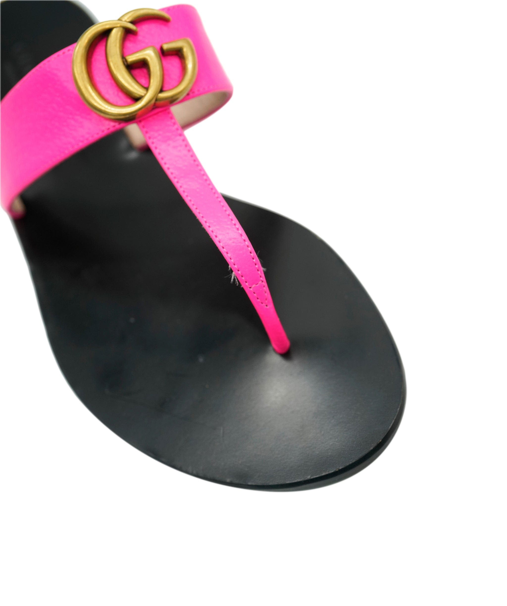 Gucci Gucci neon pink thong sandals size 38.5  - AJC0702