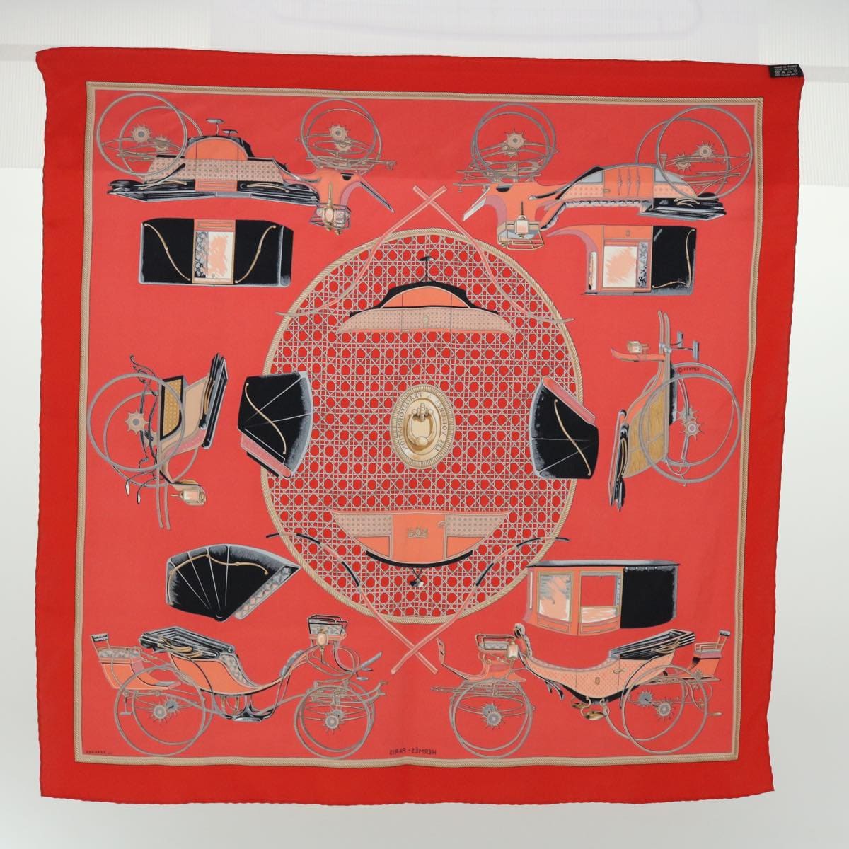 Hermès HERMES Carre 65 LES VOITURES A
 TRANSFORMATION Scarf Silk Red Auth ac2150 DXBS0608