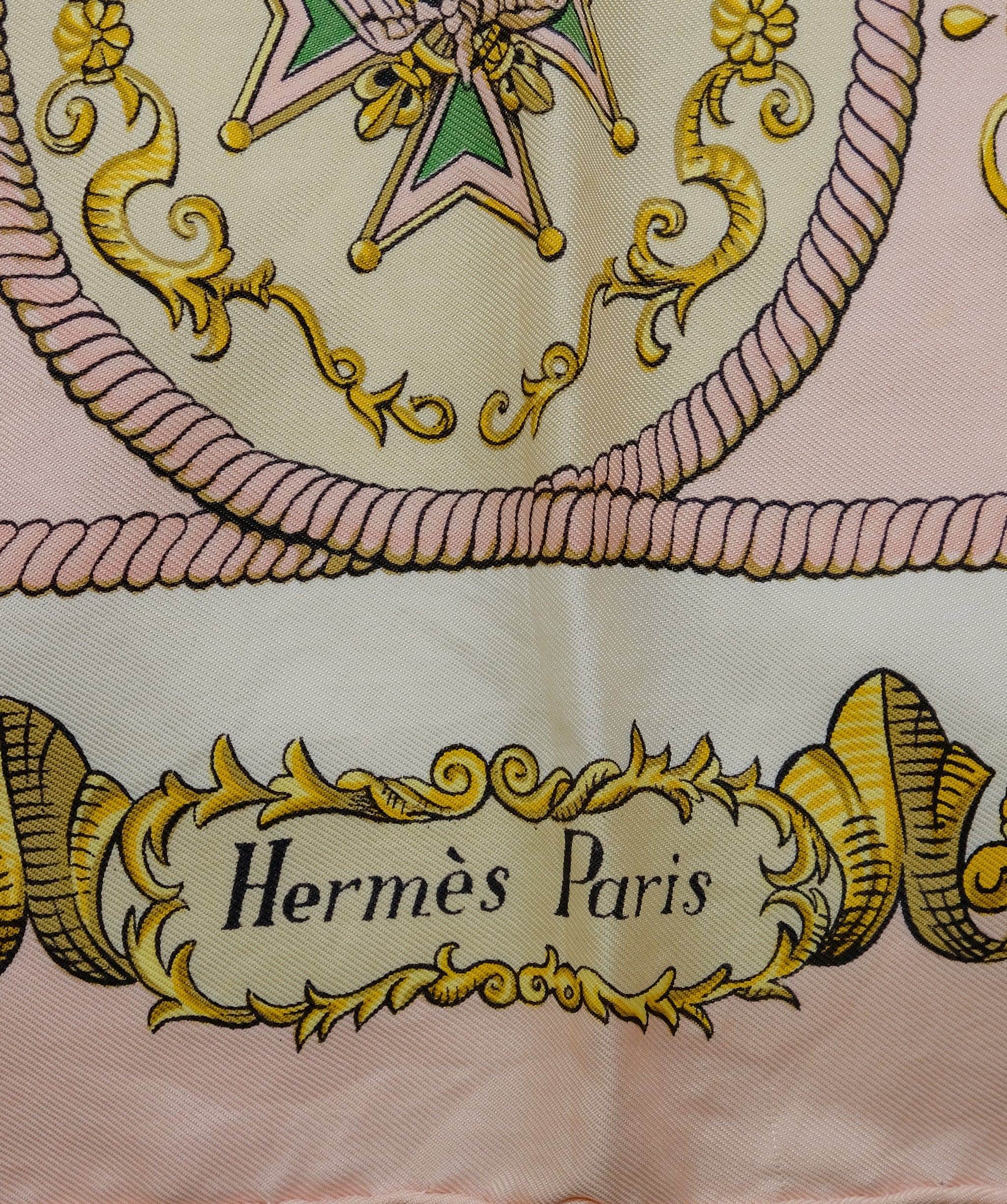 Hermès HERMES Carre 90 LVDOVICVS MAGNVS ScarfSilk Pink Auth yb392 DXBS0361