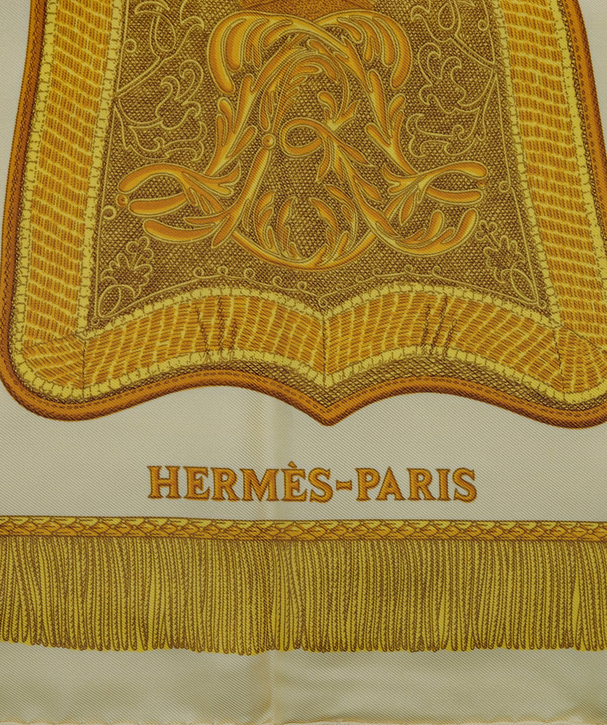 Hermès HERMES Carre 90 Paste et Cavalerie Scarf SilkBeige Auth 57810 DXBS0365