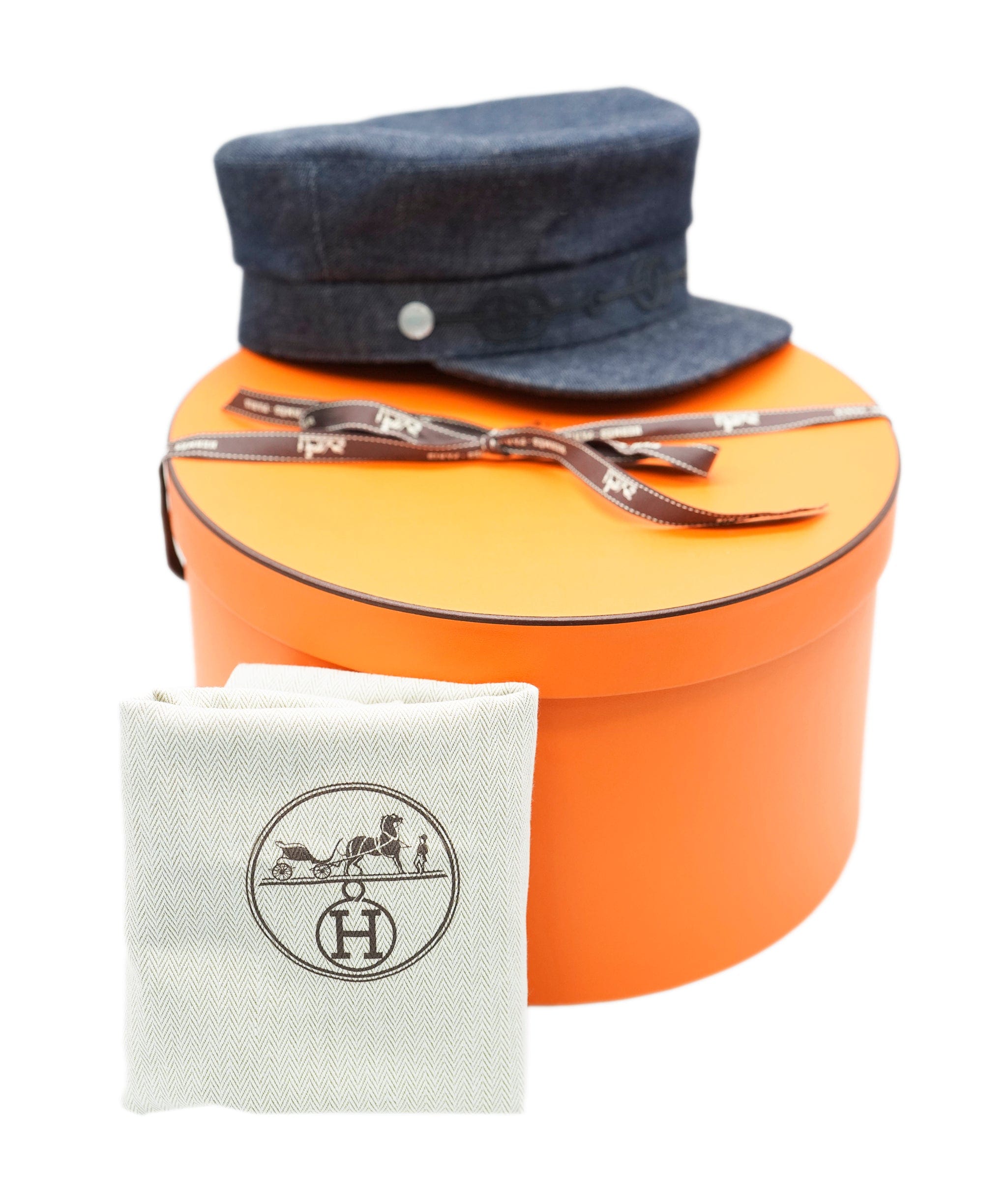 Hermès Hermes dark wash denim hat - AJC0763