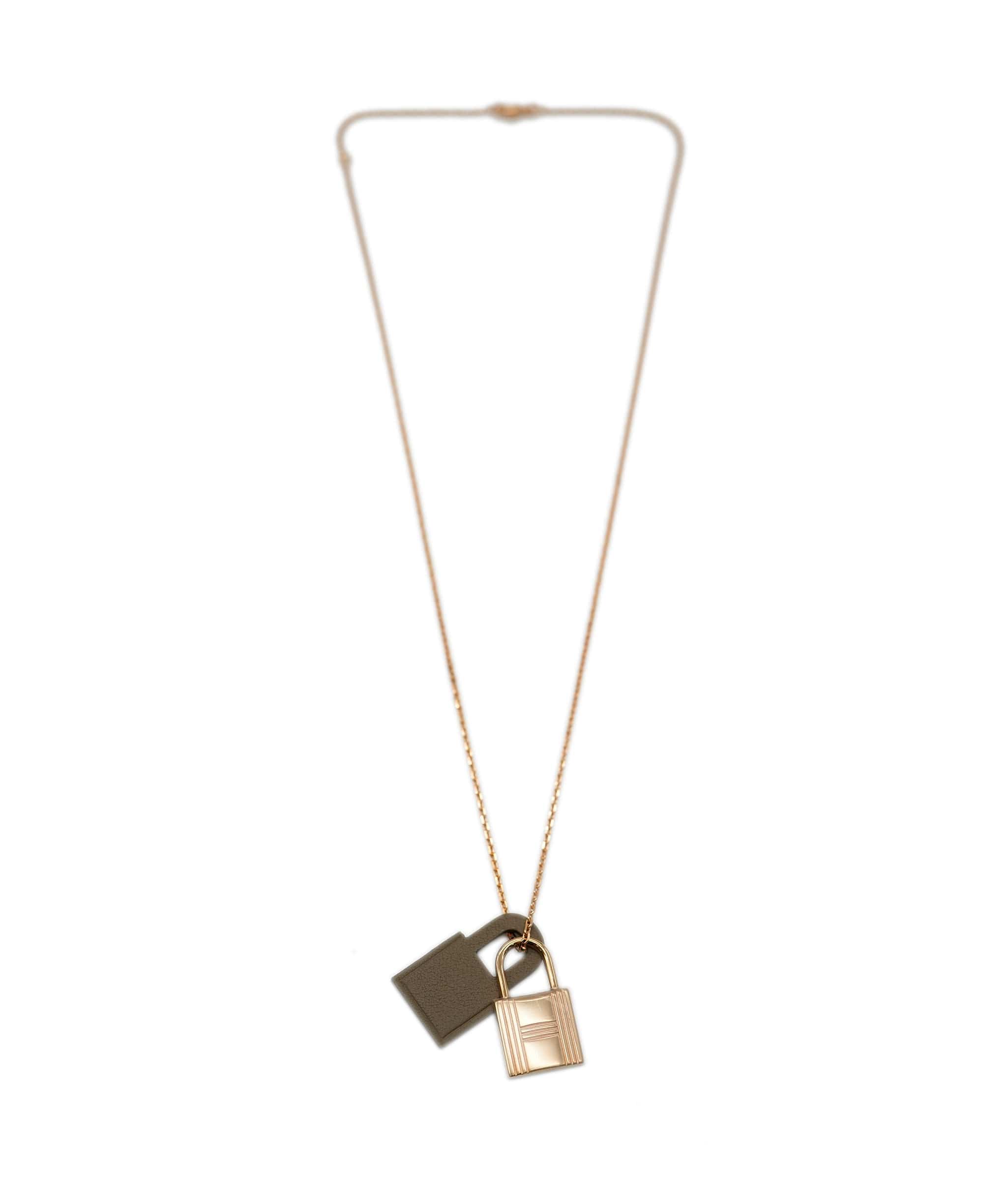 Hermès Hermes fashion lock necklace AVL1170