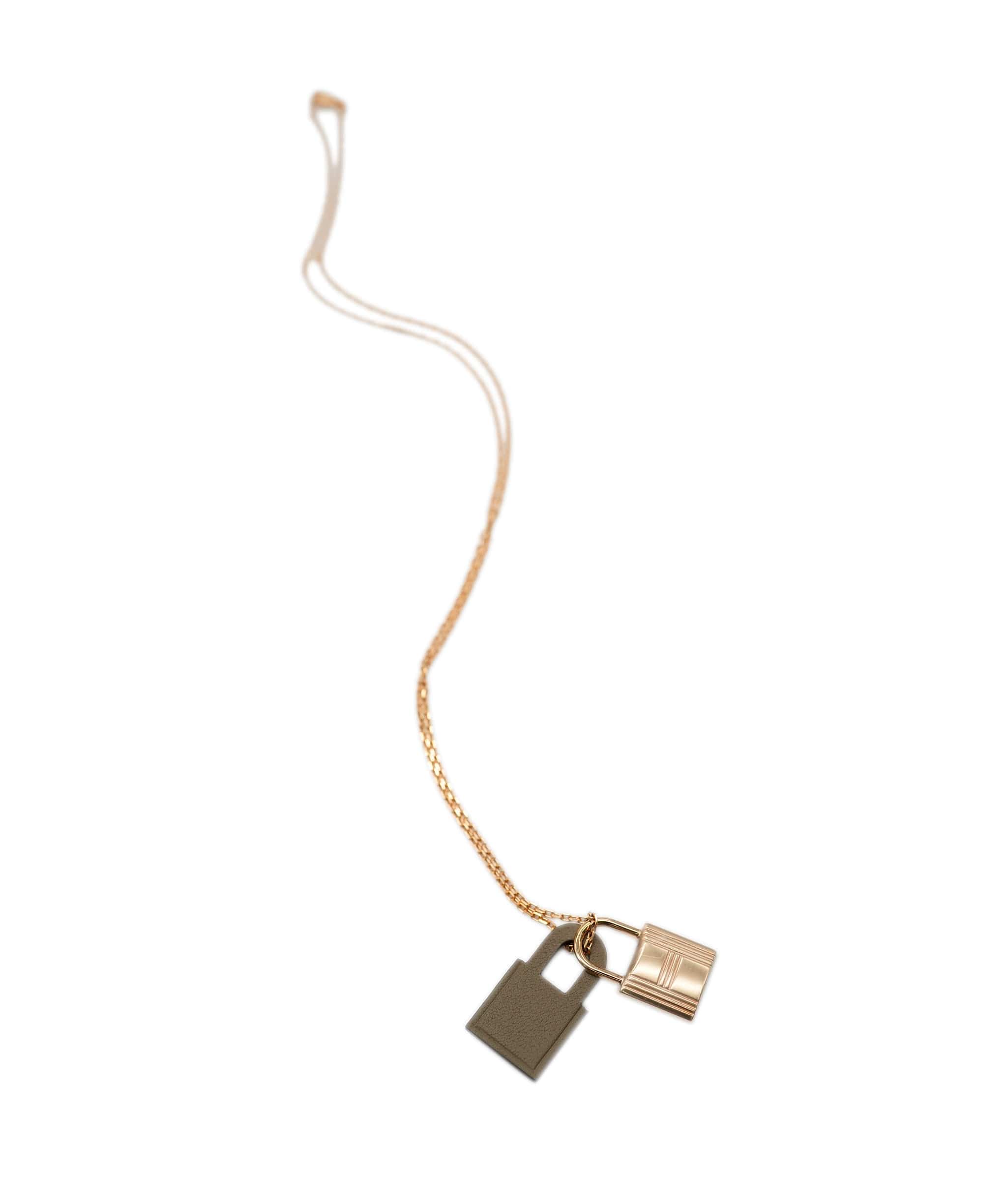 Hermès Hermes fashion lock necklace AVL1170